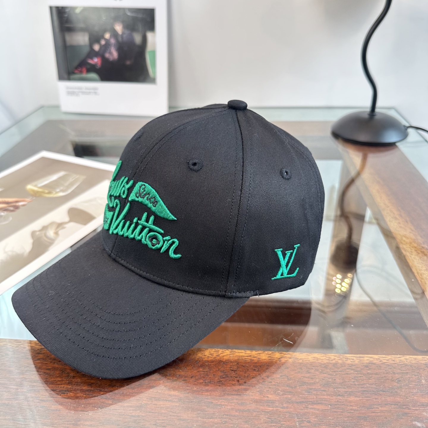 🧢路易威登棒球帽 LouisVuitton😍新款LV棒球帽，重工打造♥️高端大气，百搭款🤗男女通用！