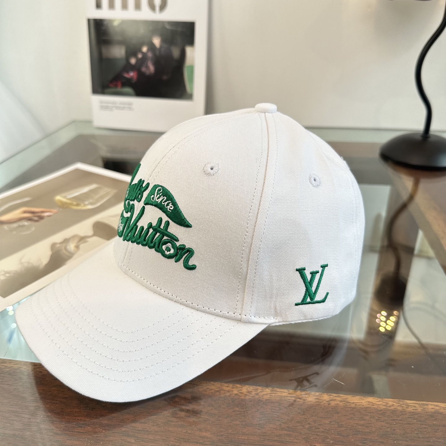 🧢路易威登棒球帽 LouisVuitton😍新款LV棒球帽，重工打造♥️高端大气，百搭款🤗男女通用！