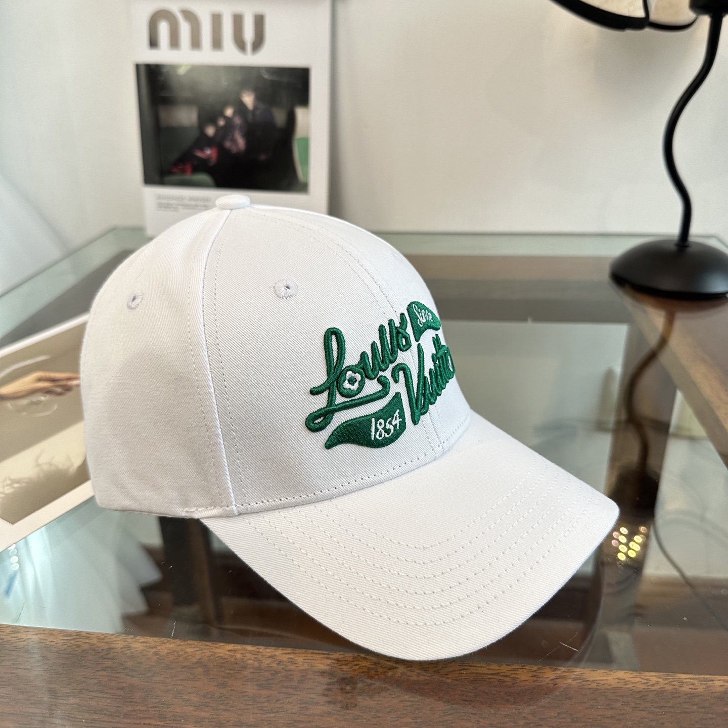 🧢路易威登棒球帽 LouisVuitton😍新款LV棒球帽，重工打造♥️高端大气，百搭款🤗男女通用！