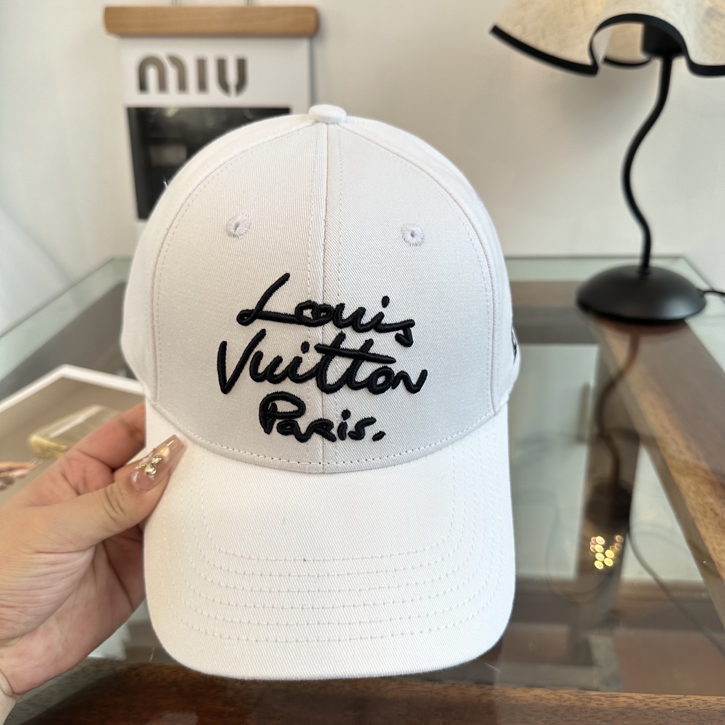 🧢路易威登棒球帽 LouisVuitton😍新款LV棒球帽，重工打造♥️高端大气，百搭款🤗男女通用！