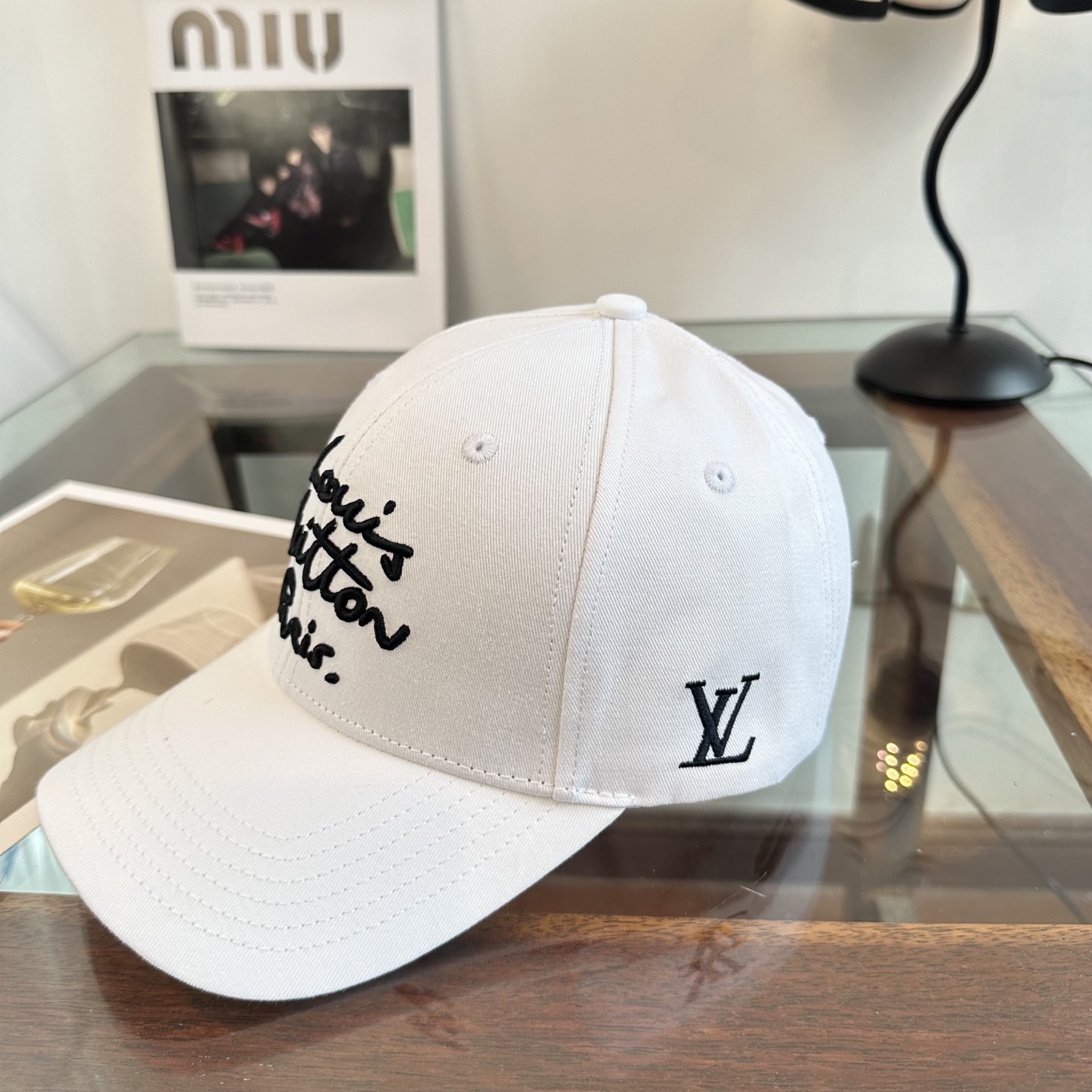 🧢路易威登棒球帽 LouisVuitton😍新款LV棒球帽，重工打造♥️高端大气，百搭款🤗男女通用！