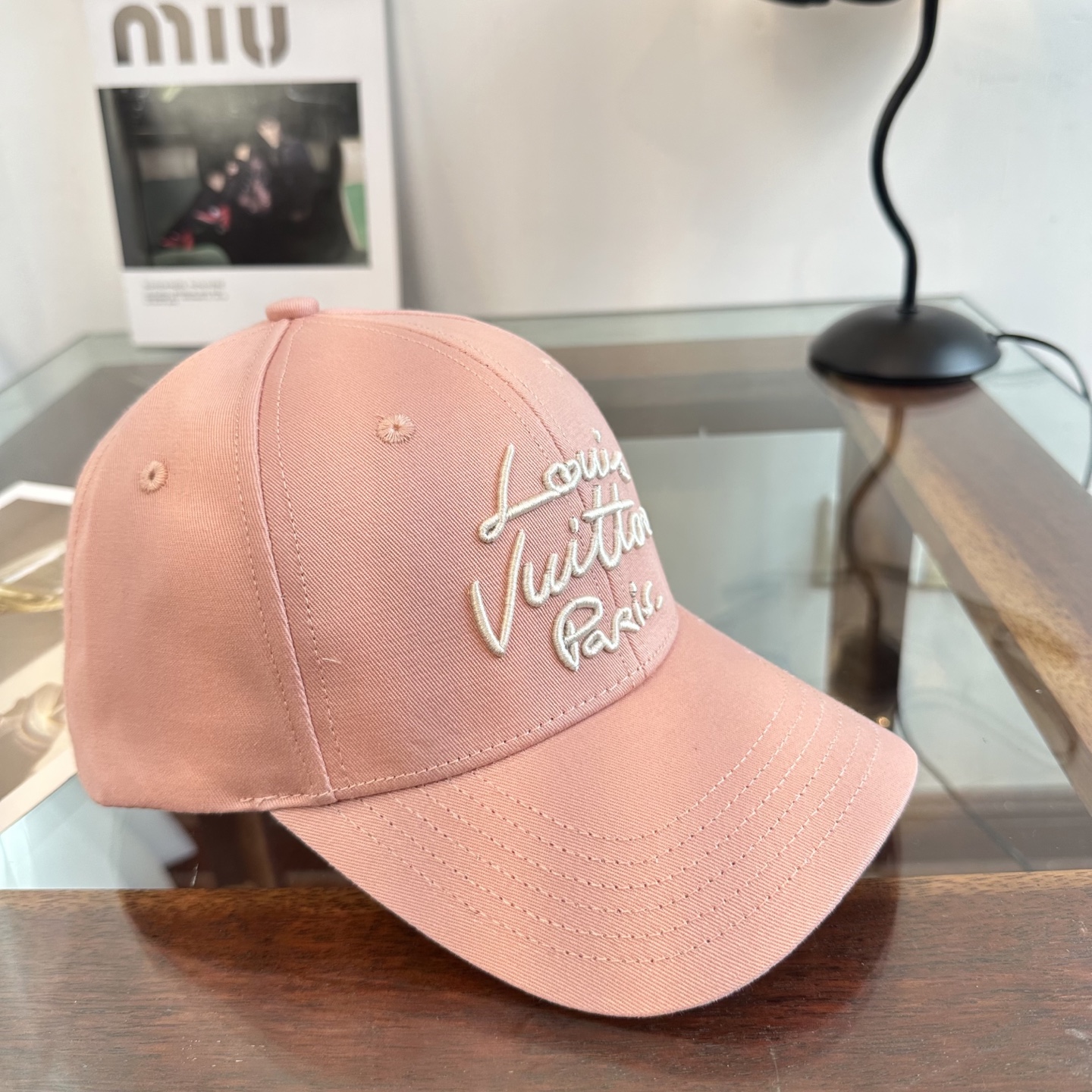 🧢路易威登棒球帽 LouisVuitton😍新款LV棒球帽，重工打造♥️高端大气，百搭款🤗男女通用！
