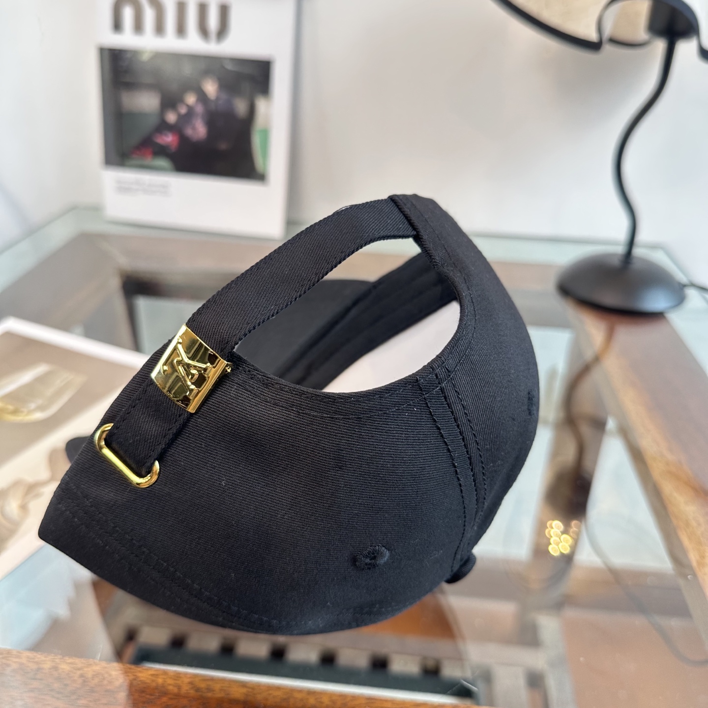 🧢路易威登棒球帽 LouisVuitton😍新款LV棒球帽，重工打造♥️高端大气，百搭款🤗男女通用！