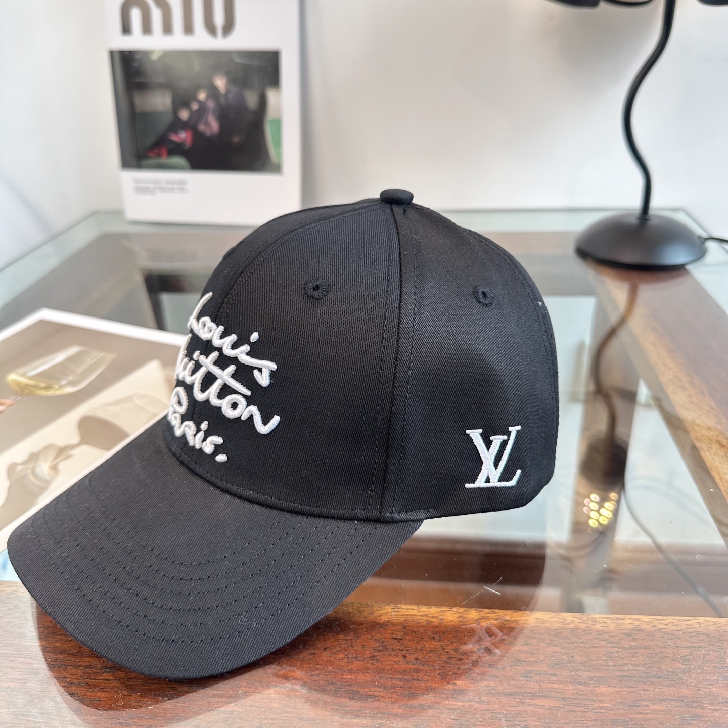 🧢路易威登棒球帽 LouisVuitton😍新款LV棒球帽，重工打造♥️高端大气，百搭款🤗男女通用！
