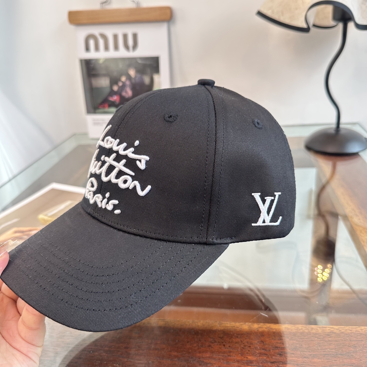 🧢路易威登棒球帽 LouisVuitton😍新款LV棒球帽，重工打造♥️高端大气，百搭款🤗男女通用！