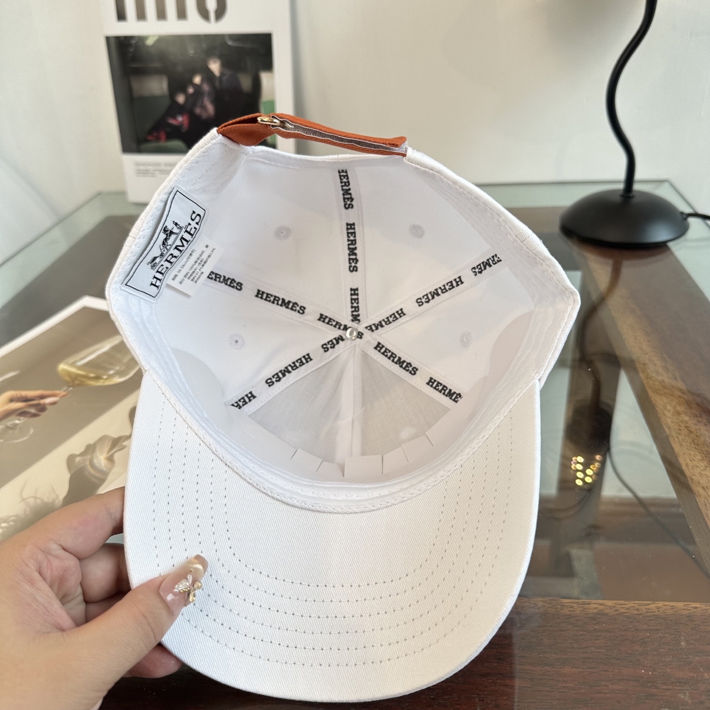 HERMÈS (爱马仕)最新款原单棒球帽 正品开模订制，做工细致，时尚帅气质量超赞！