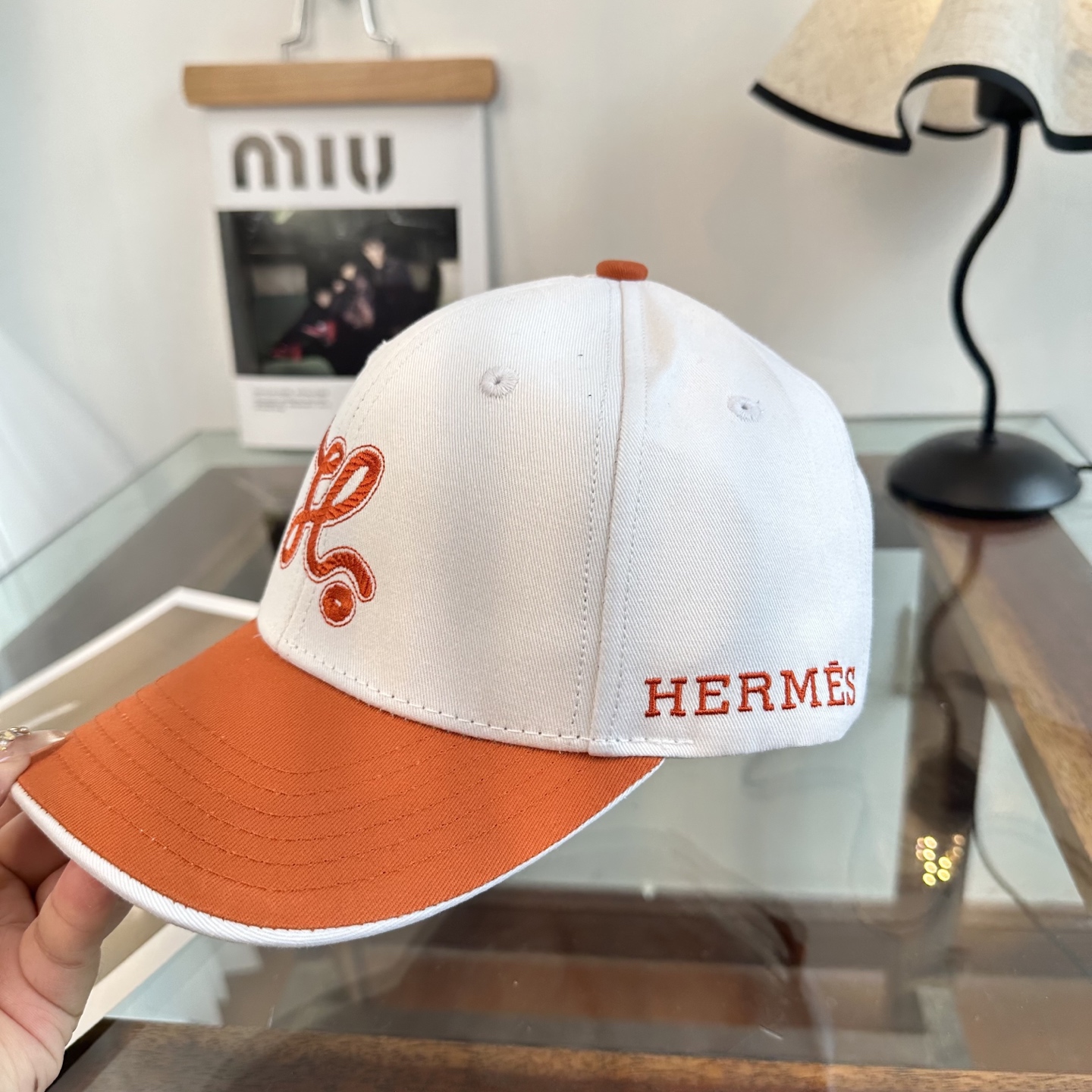 HERMÈS (爱马仕)最新款原单棒球帽 正品开模订制，做工细致，时尚帅气质量超赞！