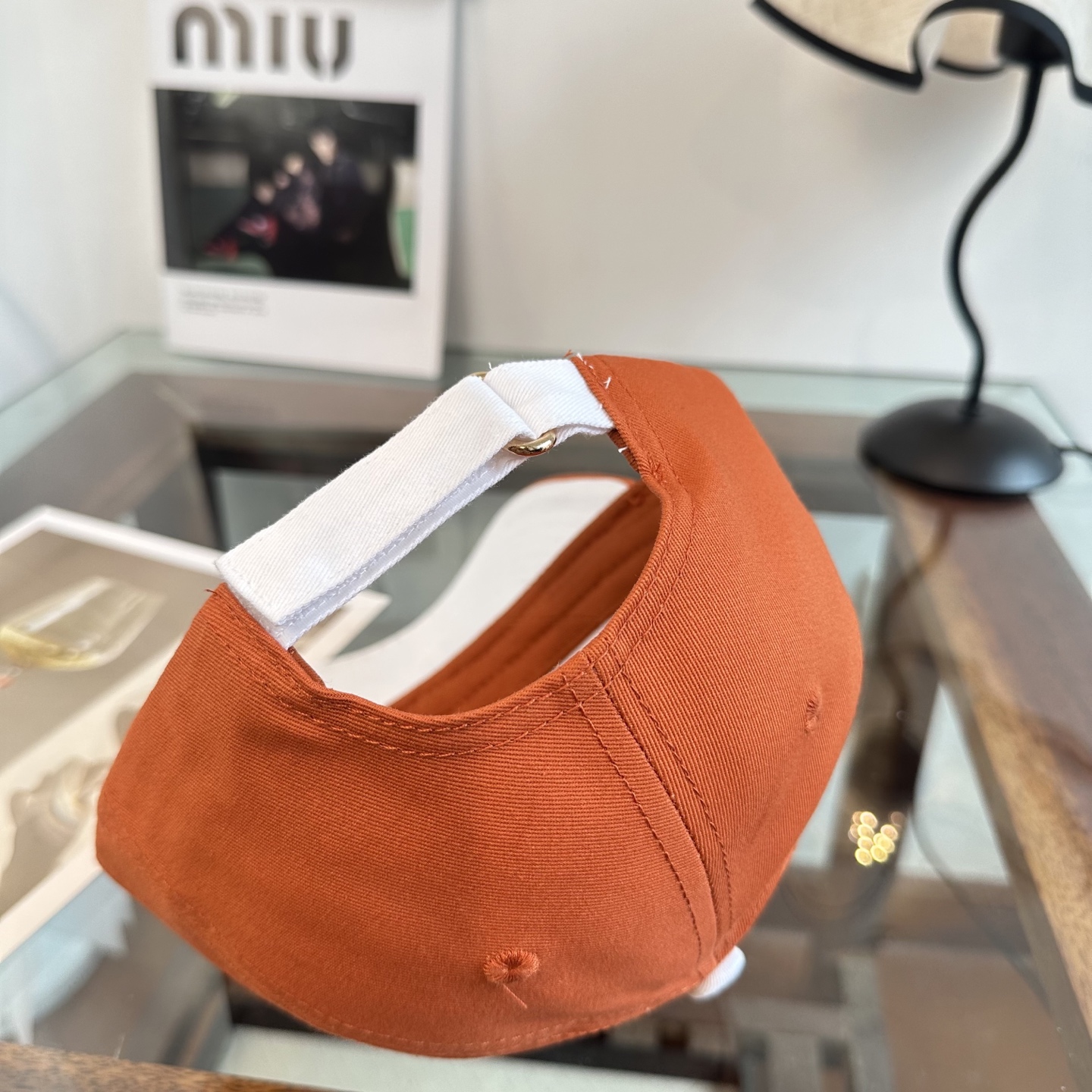 HERMÈS (爱马仕)最新款原单棒球帽 正品开模订制，做工细致，时尚帅气质量超赞！