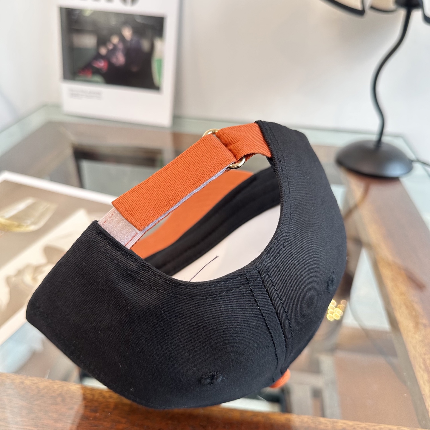 HERMÈS (爱马仕)最新款原单棒球帽 正品开模订制，做工细致，时尚帅气质量超赞！