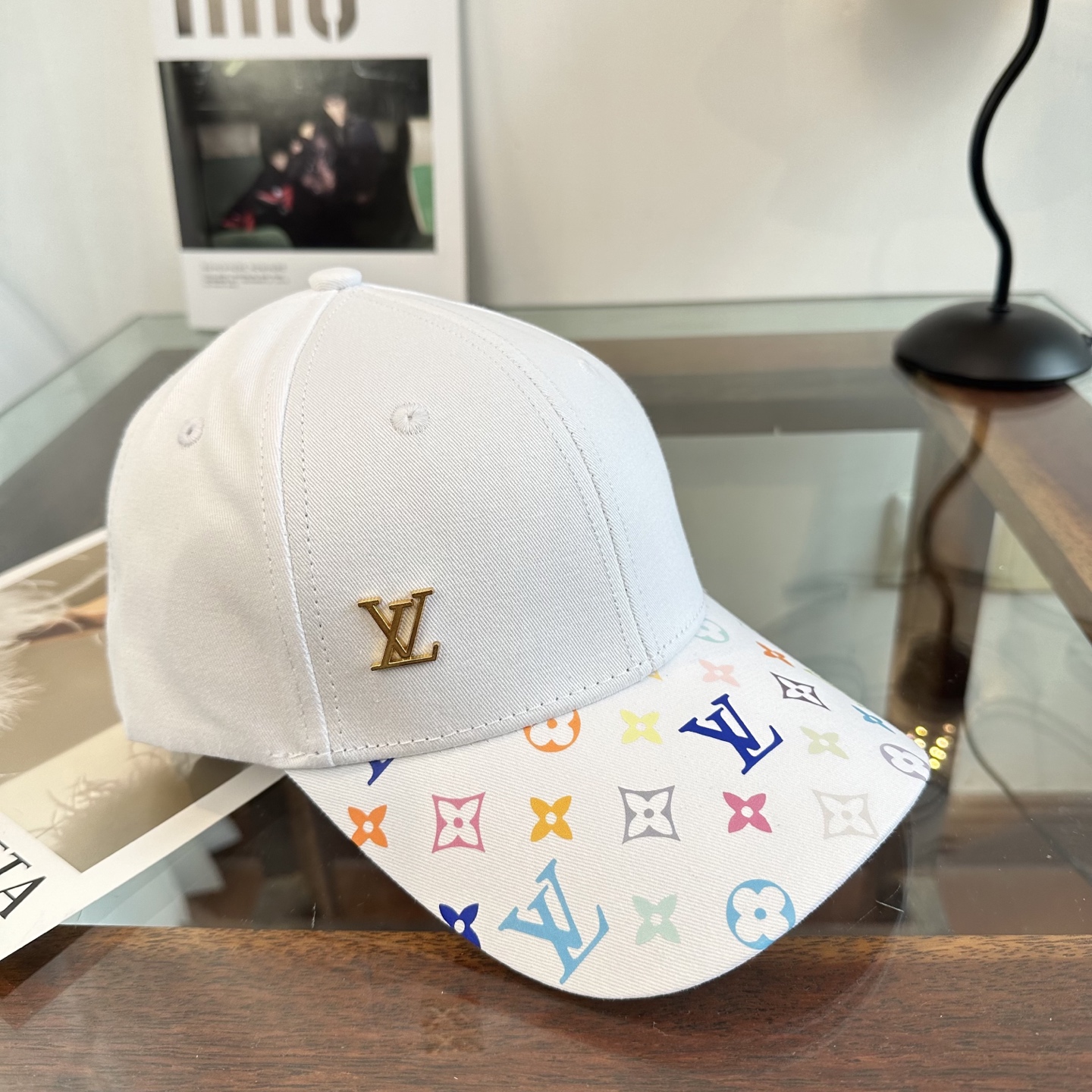 🧢路易威登棒球帽 LouisVuitton😍新款LV棒球帽，重工打造♥️高端大气，百搭款🤗男女通用！