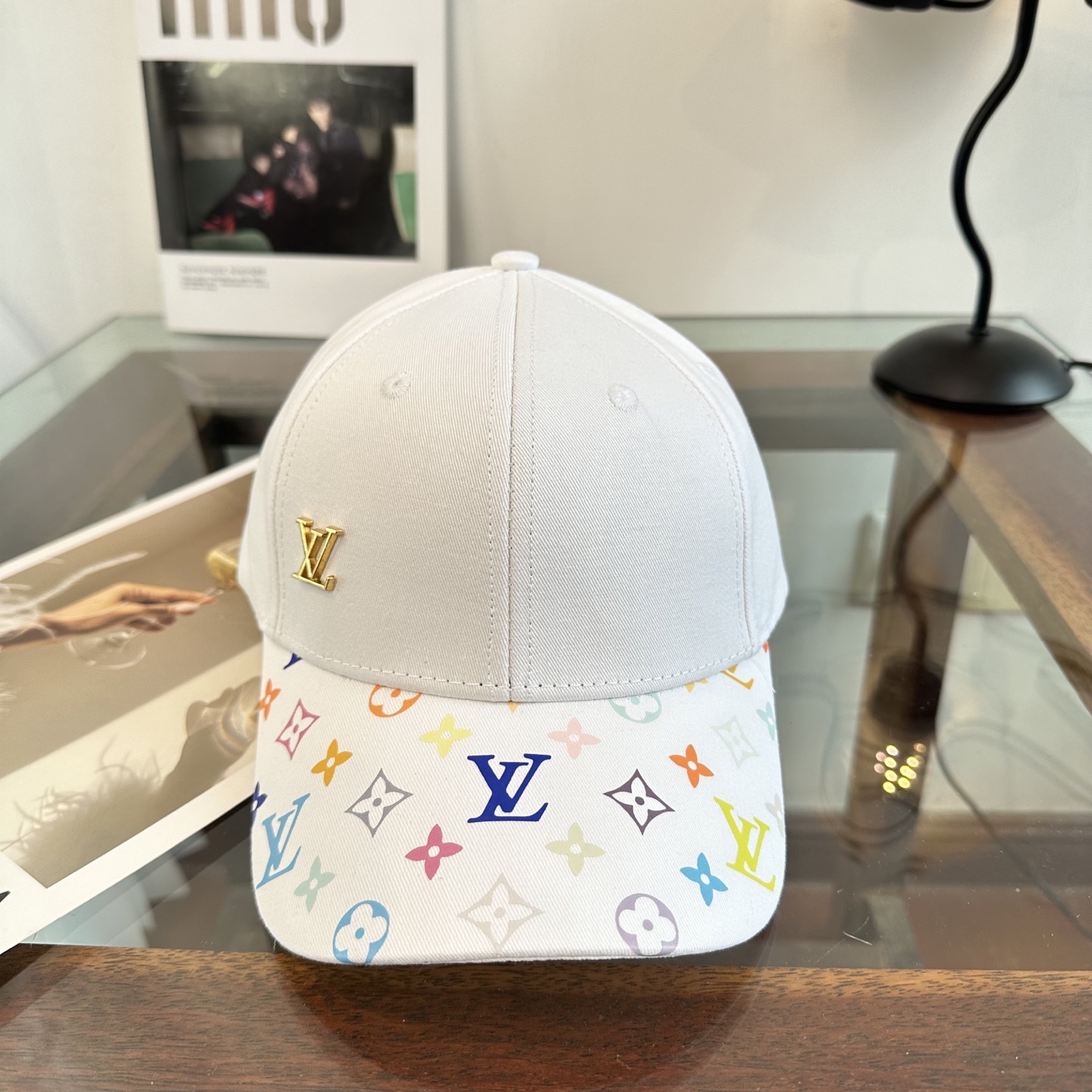 🧢路易威登棒球帽 LouisVuitton😍新款LV棒球帽，重工打造♥️高端大气，百搭款🤗男女通用！