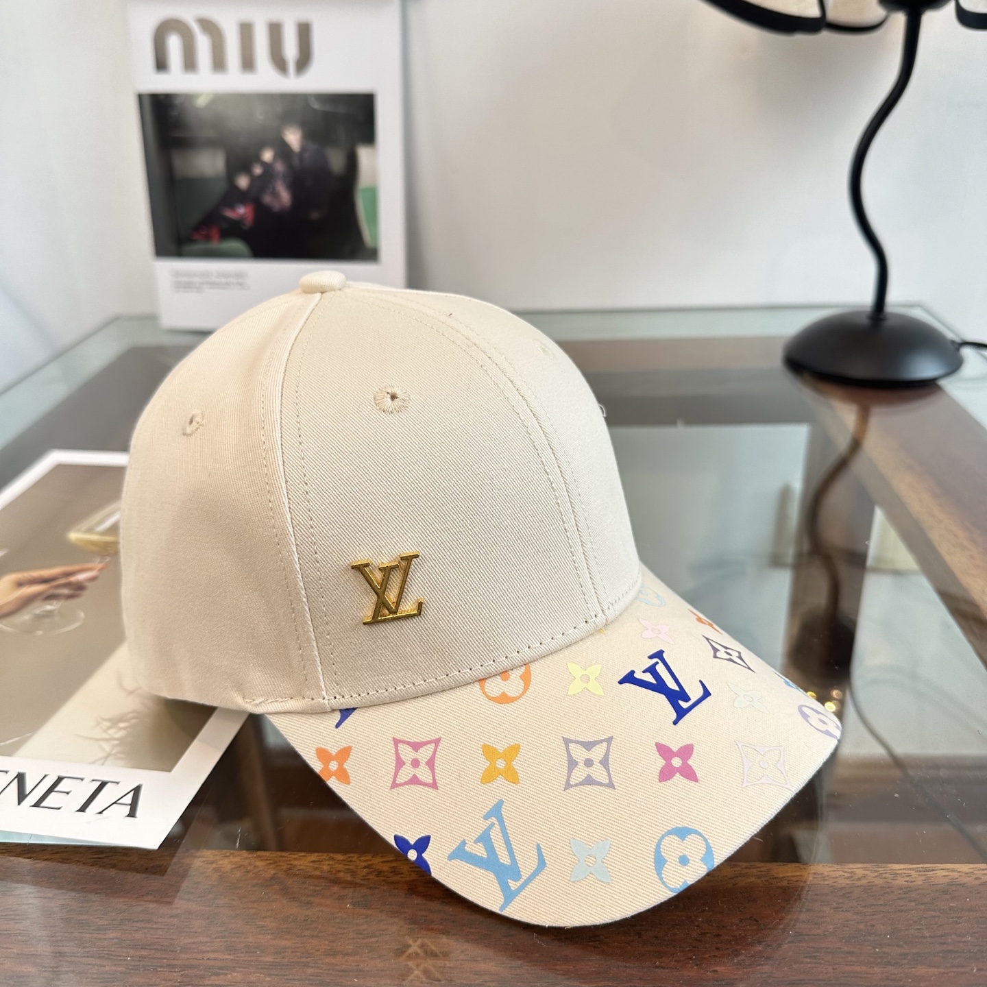 🧢路易威登棒球帽 LouisVuitton😍新款LV棒球帽，重工打造♥️高端大气，百搭款🤗男女通用！