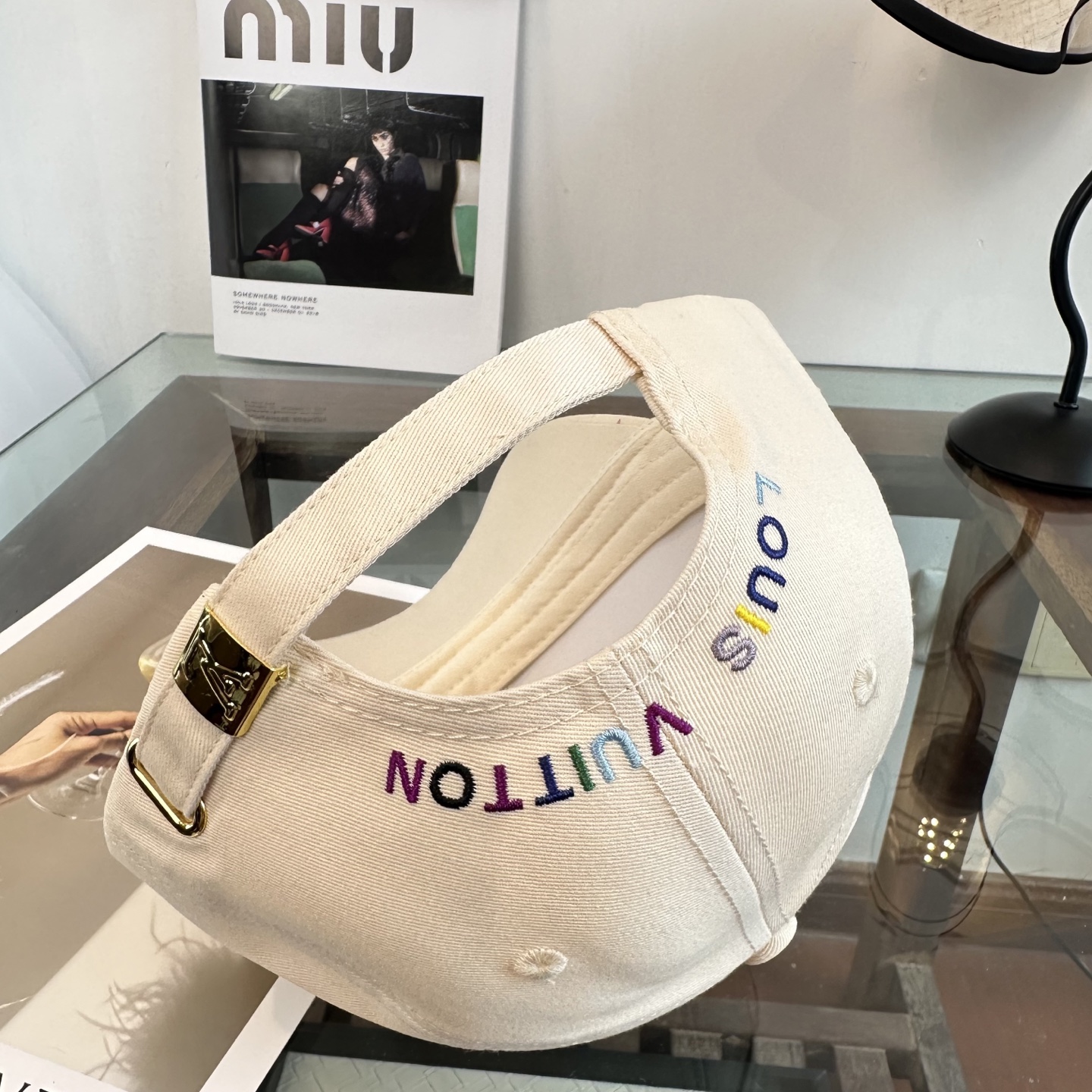 🧢路易威登棒球帽 LouisVuitton😍新款LV棒球帽，重工打造♥️高端大气，百搭款🤗男女通用！