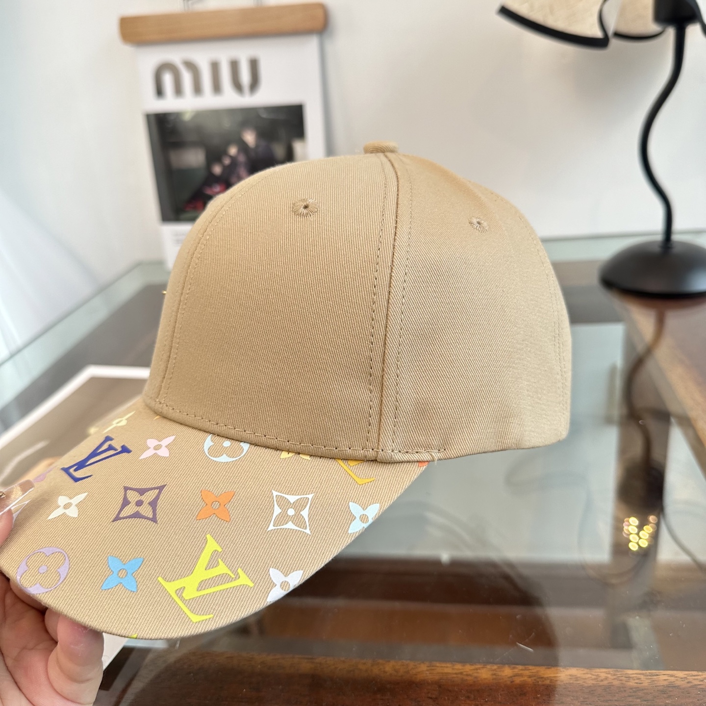 🧢路易威登棒球帽 LouisVuitton😍新款LV棒球帽，重工打造♥️高端大气，百搭款🤗男女通用！