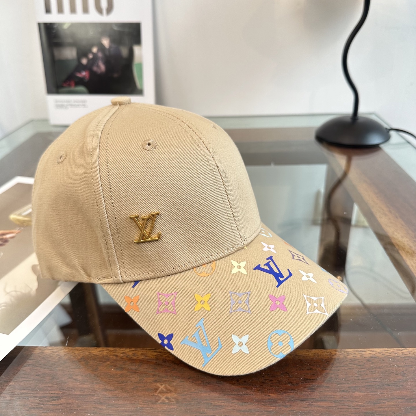 🧢路易威登棒球帽 LouisVuitton😍新款LV棒球帽，重工打造♥️高端大气，百搭款🤗男女通用！