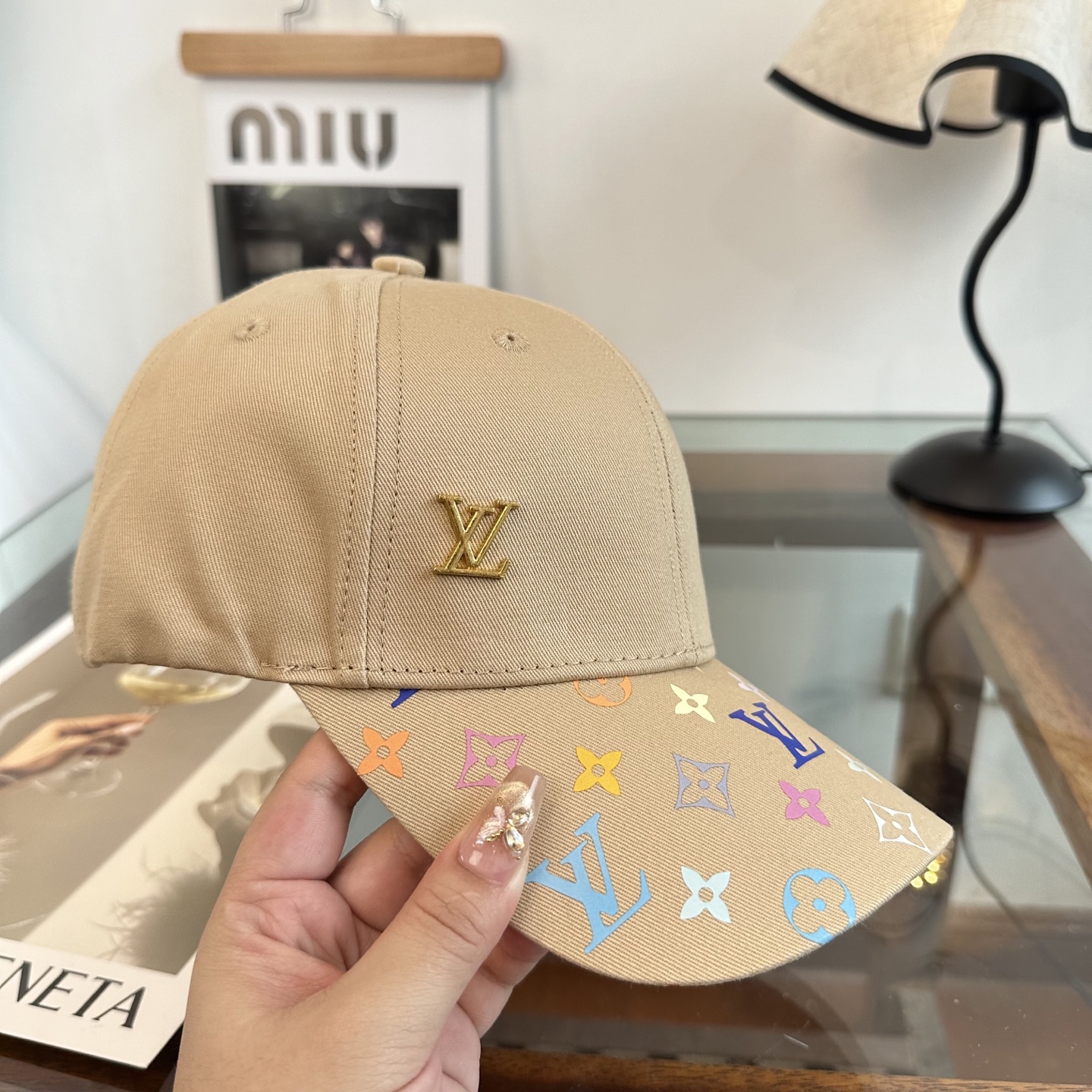 🧢路易威登棒球帽 LouisVuitton😍新款LV棒球帽，重工打造♥️高端大气，百搭款🤗男女通用！