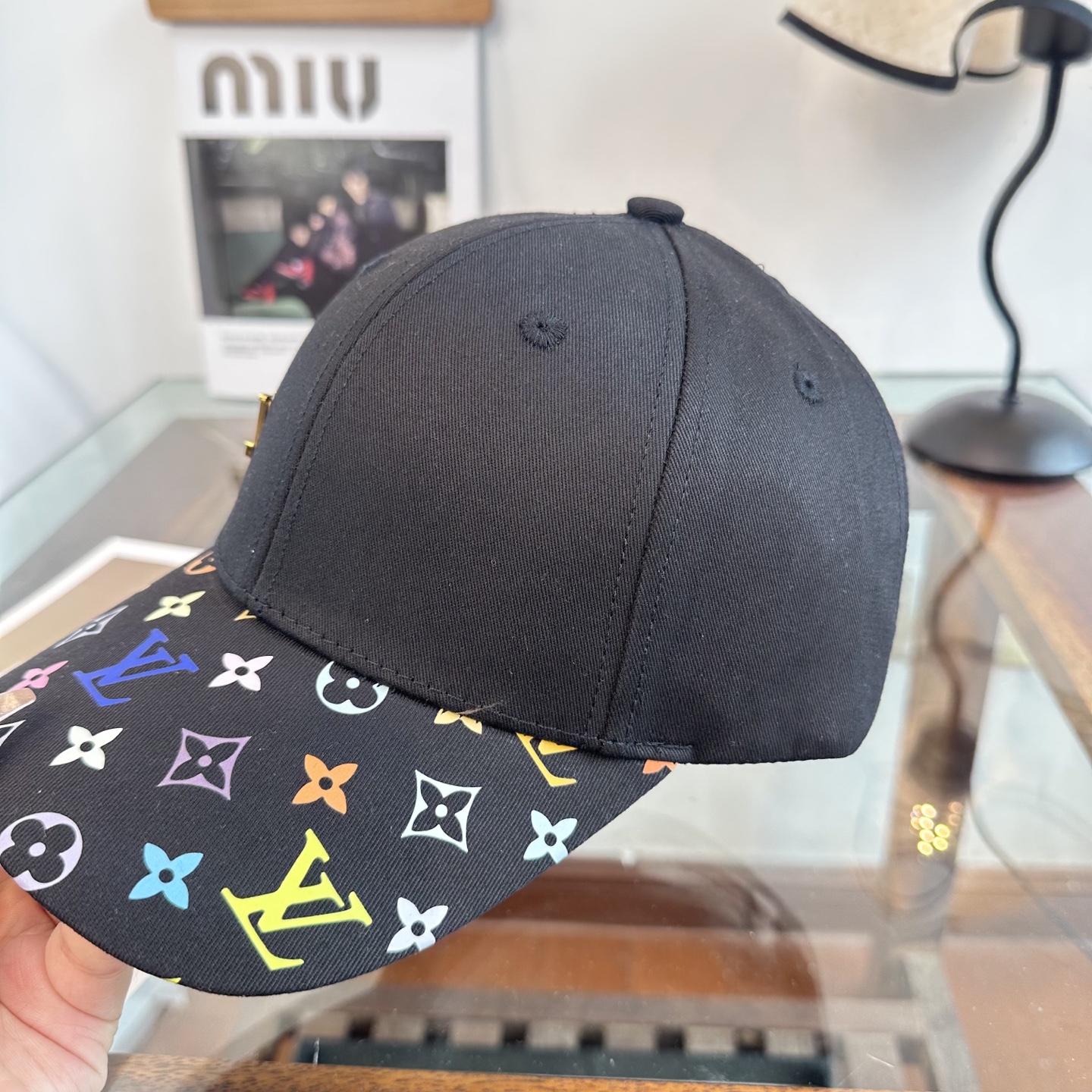 🧢路易威登棒球帽 LouisVuitton😍新款LV棒球帽，重工打造♥️高端大气，百搭款🤗男女通用！
