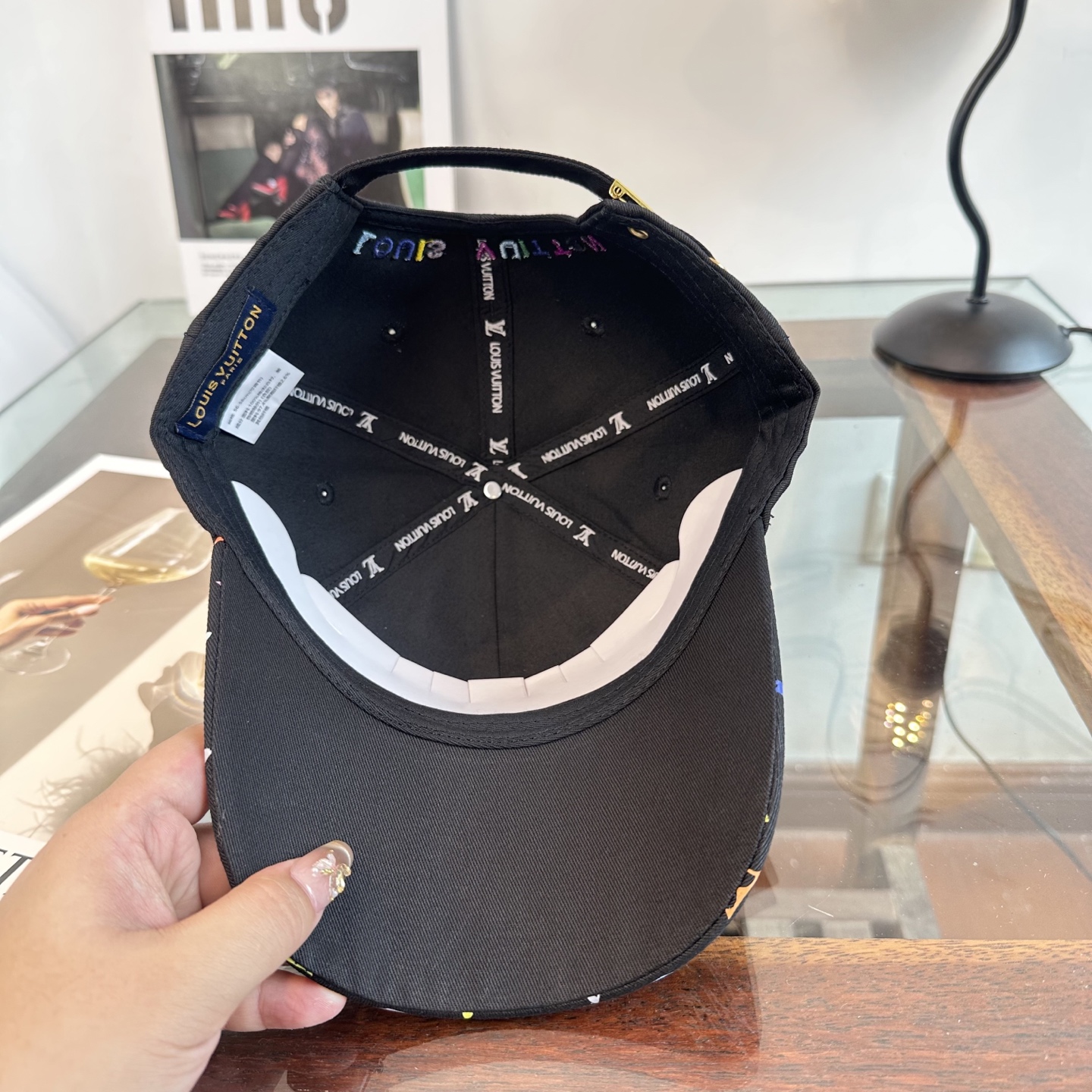 🧢路易威登棒球帽 LouisVuitton😍新款LV棒球帽，重工打造♥️高端大气，百搭款🤗男女通用！
