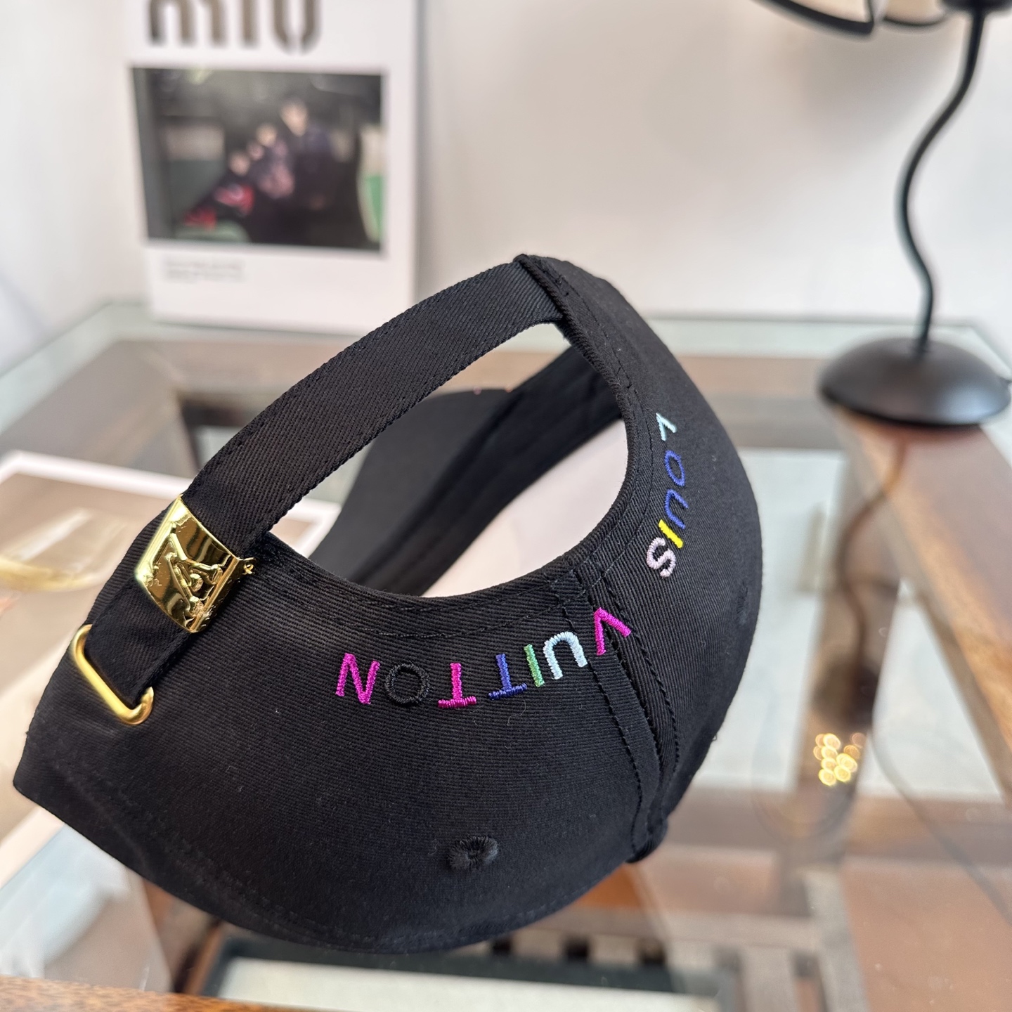 🧢路易威登棒球帽 LouisVuitton😍新款LV棒球帽，重工打造♥️高端大气，百搭款🤗男女通用！