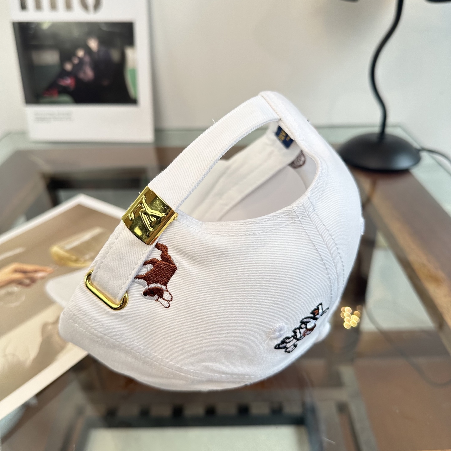 🧢路易威登棒球帽 LouisVuitton😍新款LV棒球帽，重工打造♥️高端大气，百搭款🤗男女通用！