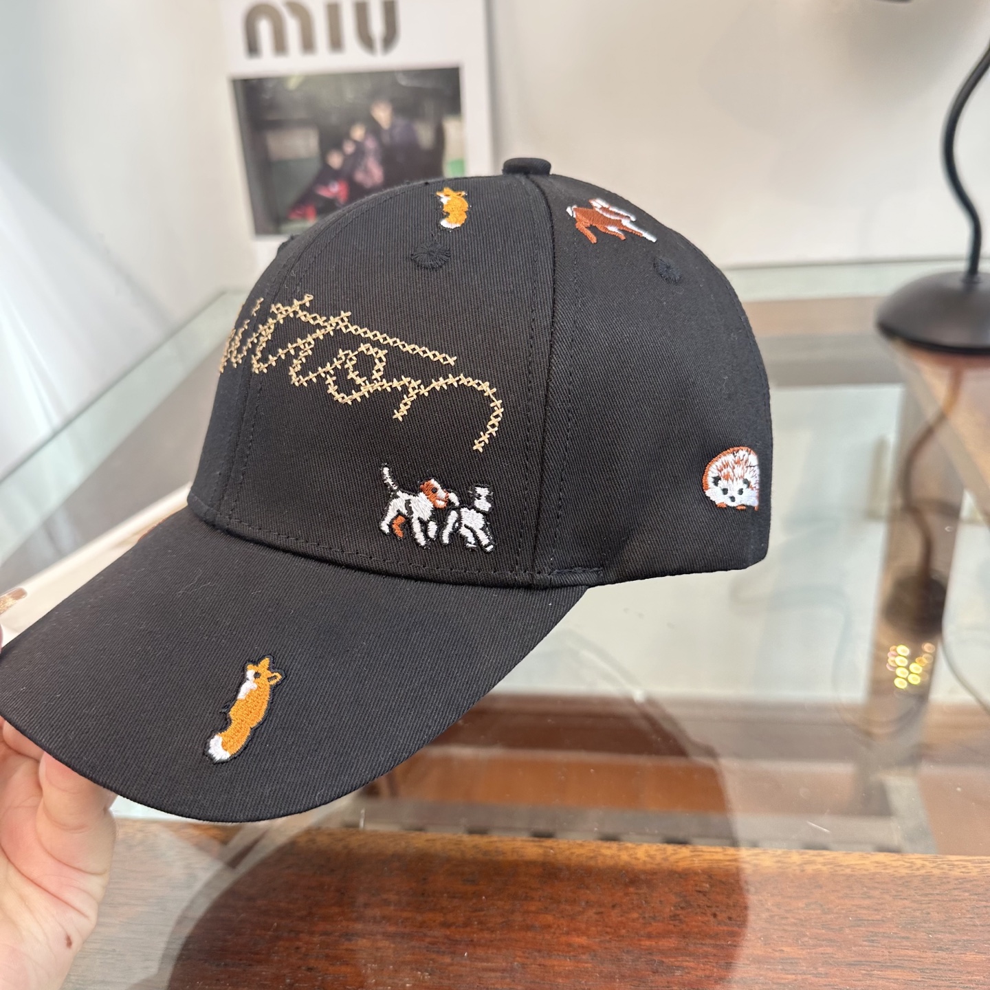 🧢路易威登棒球帽 LouisVuitton😍新款LV棒球帽，重工打造♥️高端大气，百搭款🤗男女通用！