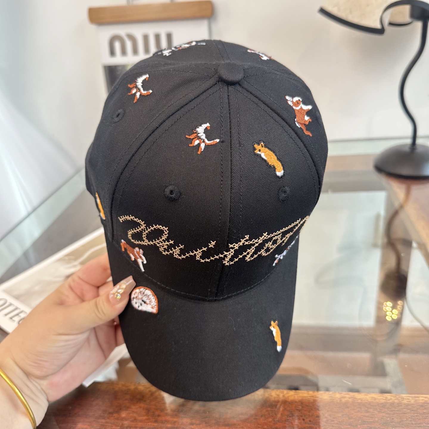 🧢路易威登棒球帽 LouisVuitton😍新款LV棒球帽，重工打造♥️高端大气，百搭款🤗男女通用！