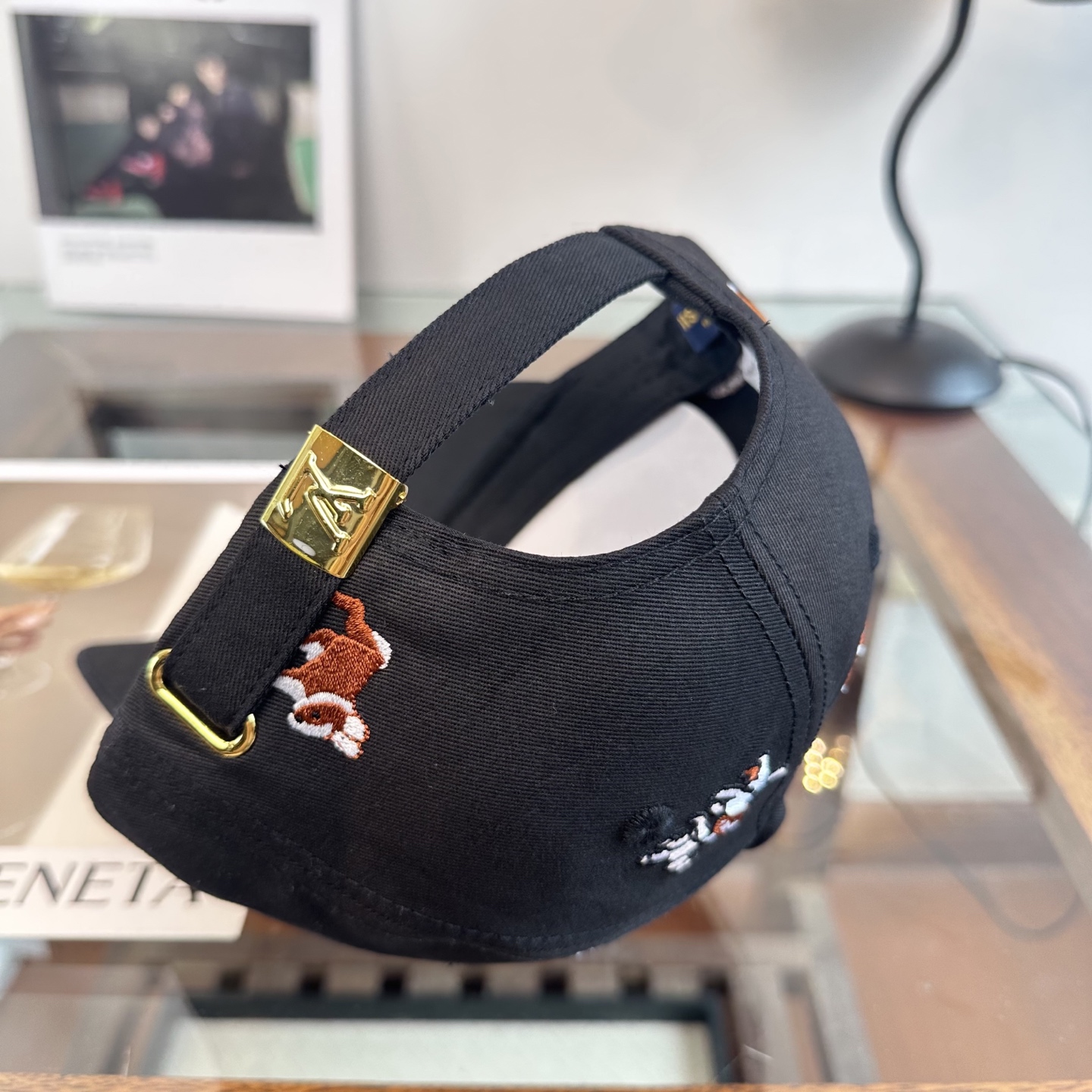 🧢路易威登棒球帽 LouisVuitton😍新款LV棒球帽，重工打造♥️高端大气，百搭款🤗男女通用！
