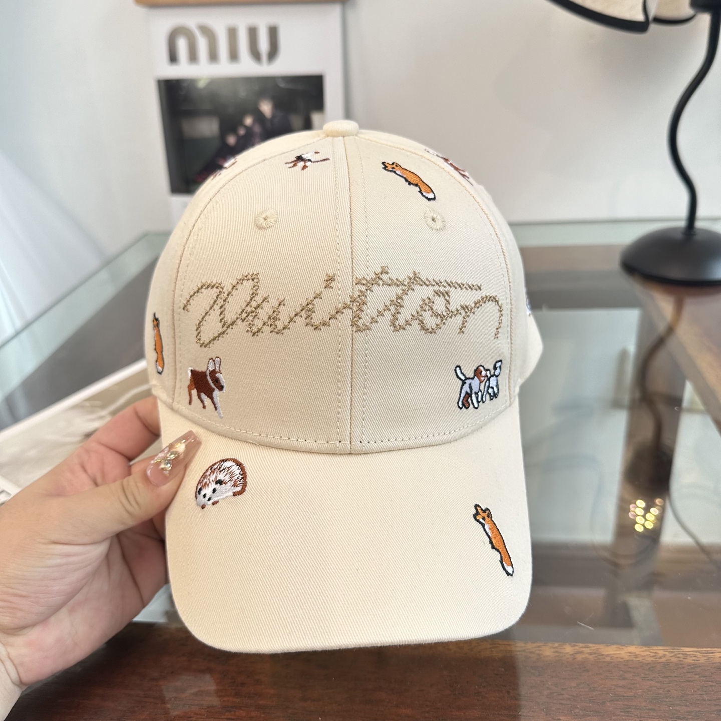 🧢路易威登棒球帽 LouisVuitton😍新款LV棒球帽，重工打造♥️高端大气，百搭款🤗男女通用！