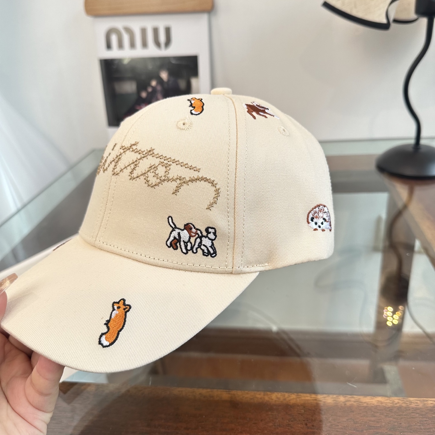 🧢路易威登棒球帽 LouisVuitton😍新款LV棒球帽，重工打造♥️高端大气，百搭款🤗男女通用！
