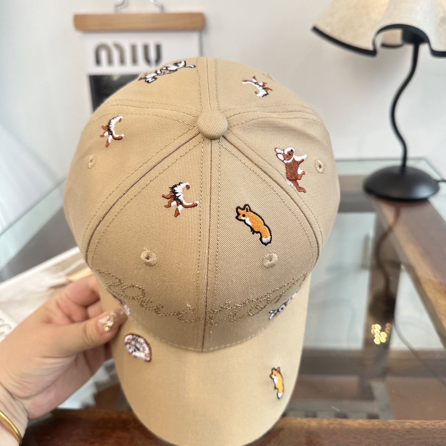 🧢路易威登棒球帽 LouisVuitton😍新款LV棒球帽，重工打造♥️高端大气，百搭款🤗男女通用！