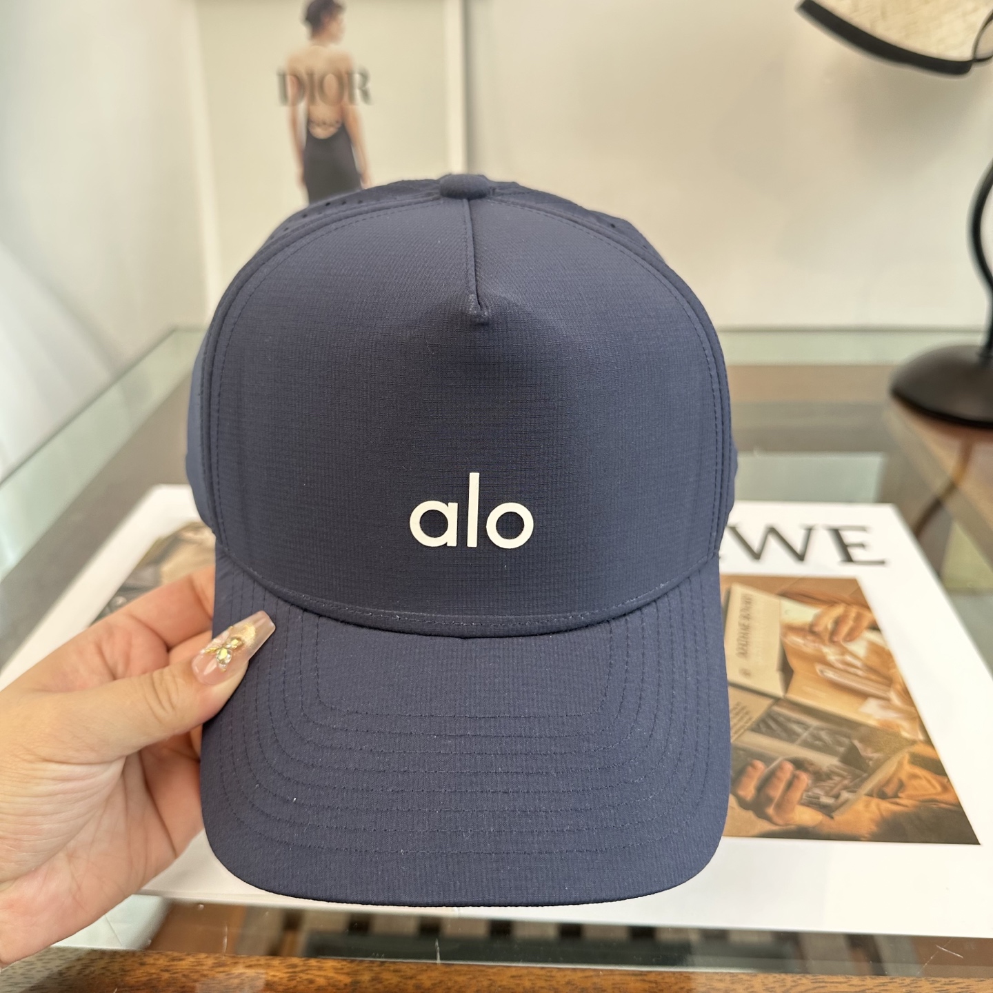 Alo 🔥爆款 新款棒球帽定制面料，简约时尚更透气，超火爆现货秒发
