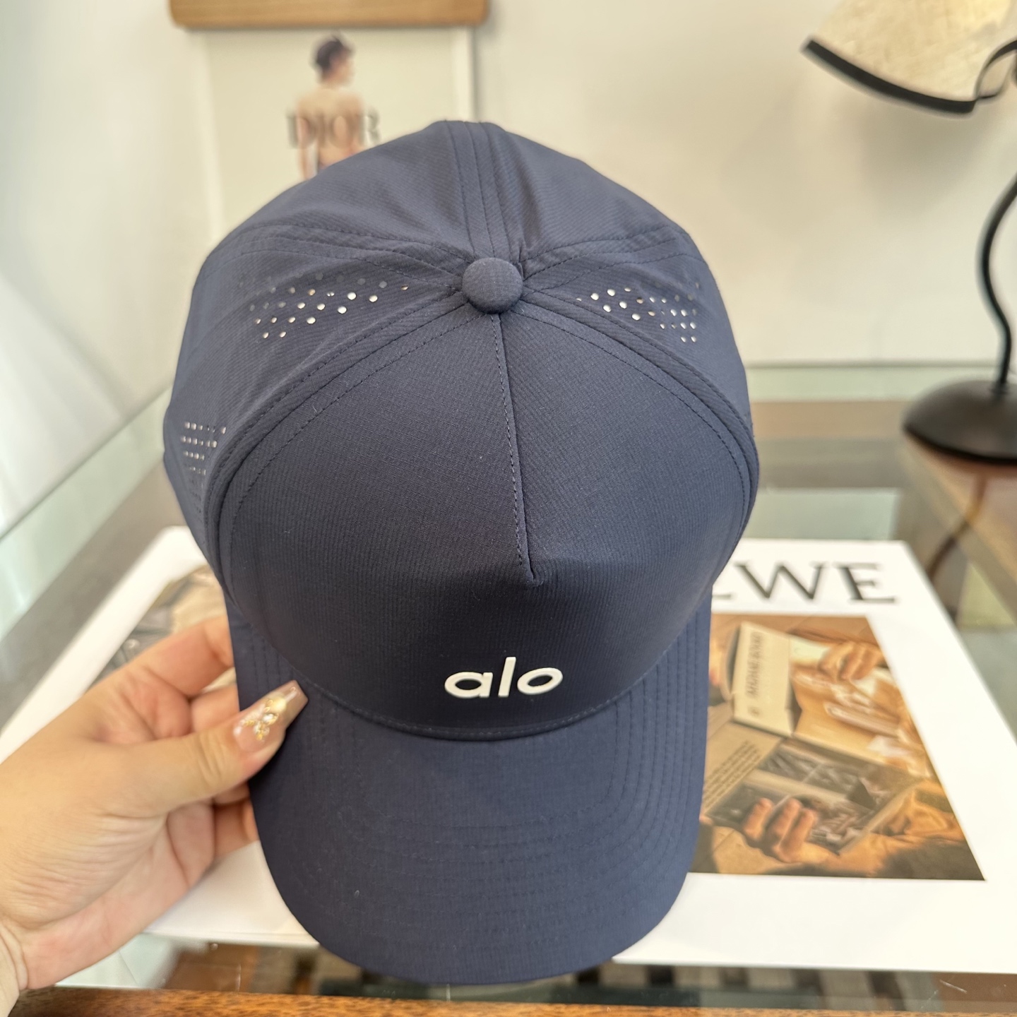 Alo 🔥爆款 新款棒球帽定制面料，简约时尚更透气，超火爆现货秒发