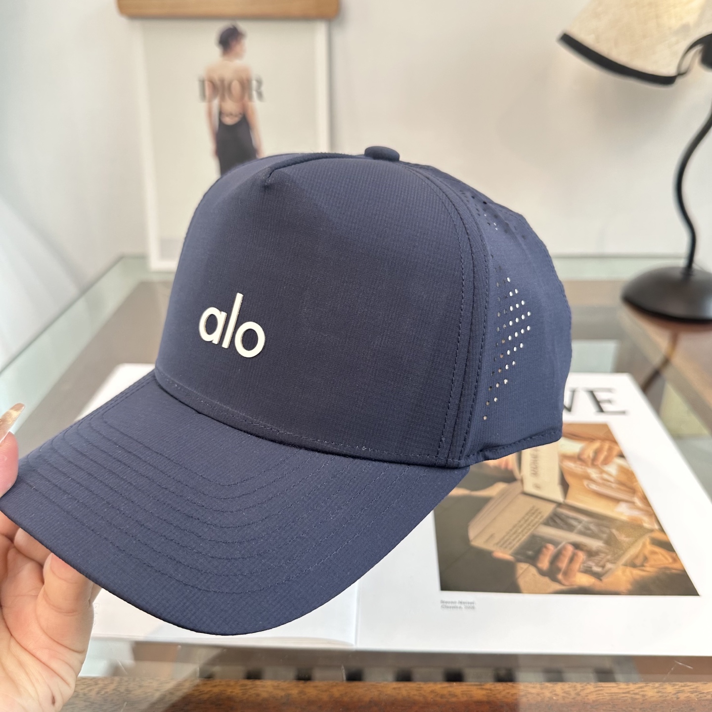 Alo 🔥爆款 新款棒球帽定制面料，简约时尚更透气，超火爆现货秒发