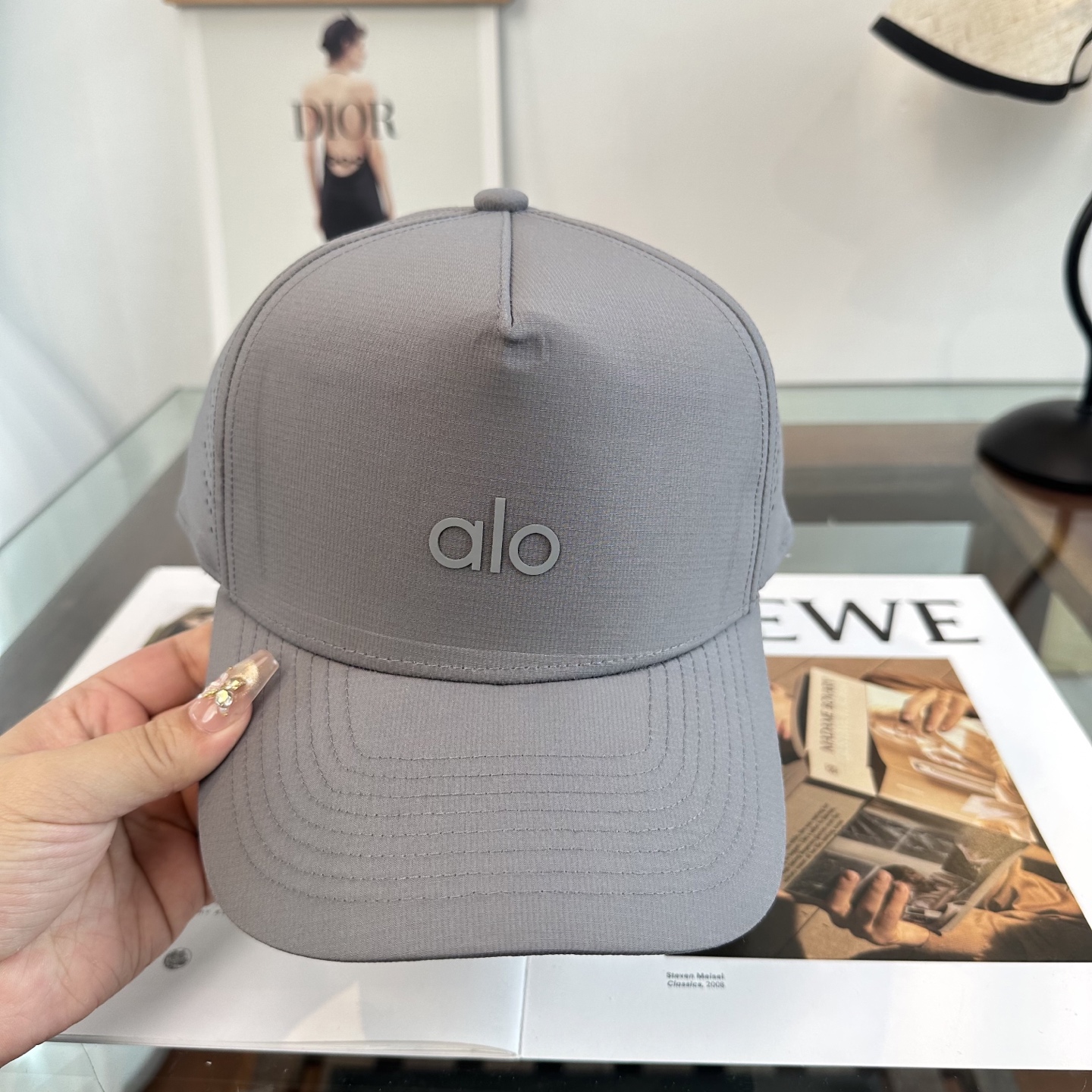 Alo 🔥爆款 新款棒球帽定制面料，简约时尚更透气，超火爆现货秒发