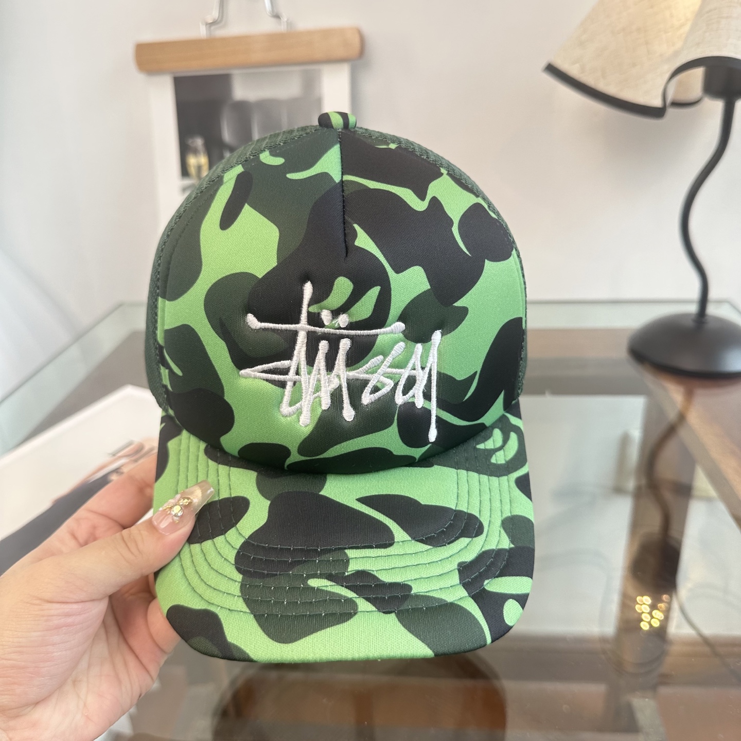 Stussy网眼 棒球帽纯色系给足街头风，时尚达人挚爱的色调精选效果超完美！细节做工无可挑剔！男女同款！