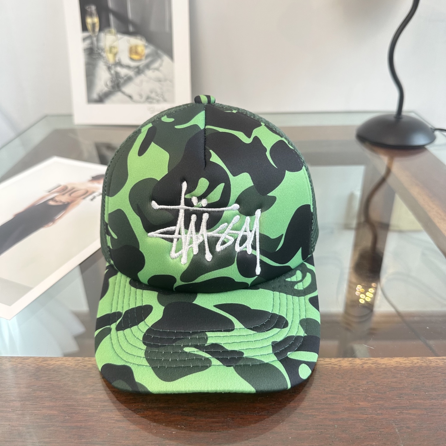 Stussy网眼 棒球帽纯色系给足街头风，时尚达人挚爱的色调精选效果超完美！细节做工无可挑剔！男女同款！