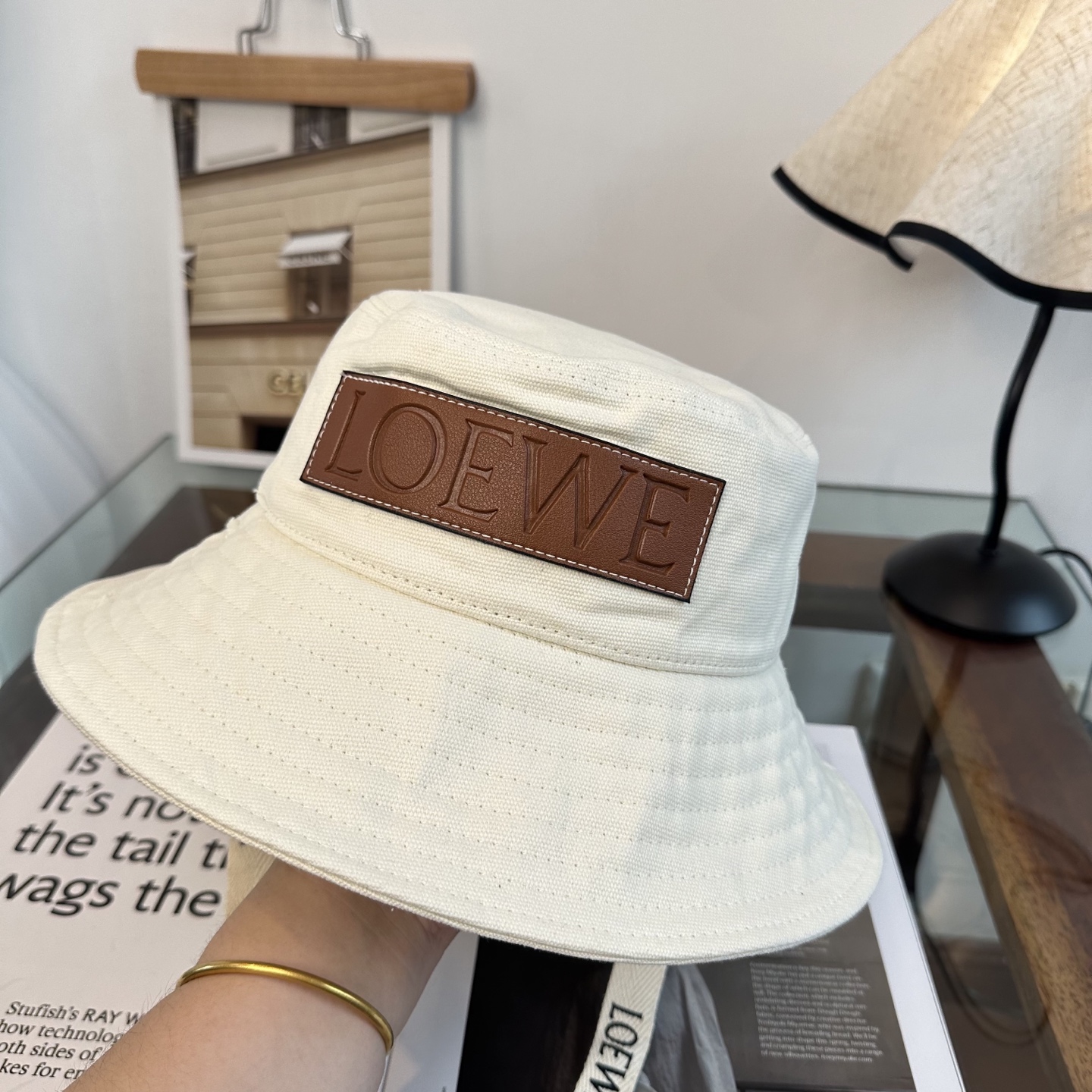 LOEWE罗意威 专柜新品渔夫帽，原单品质，内标齐全，头围57cm