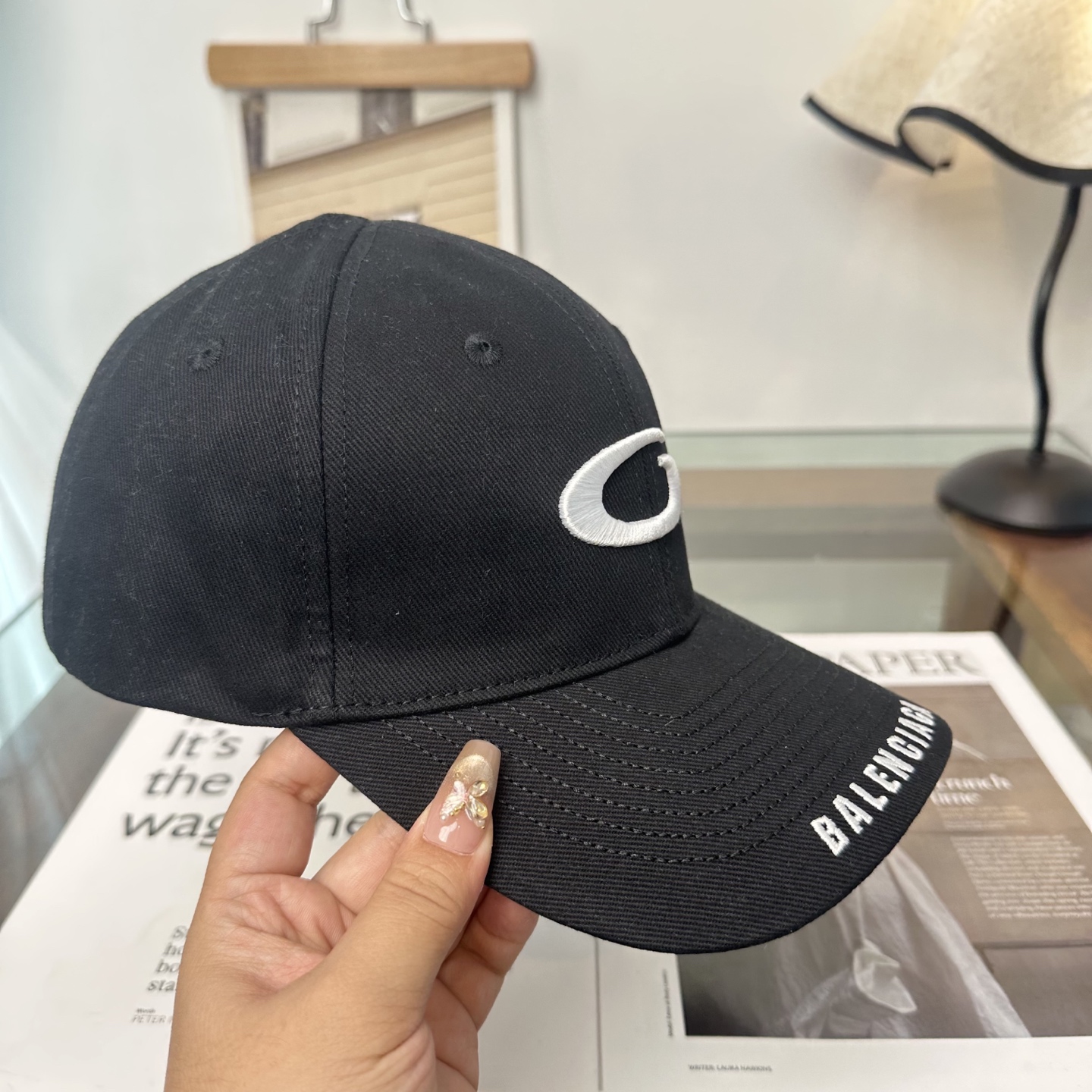 新品Balenciaga 巴黎世家字母新款棒球帽现货秒发🧢简约时尚超级无敌好看的帽子！情侣款！