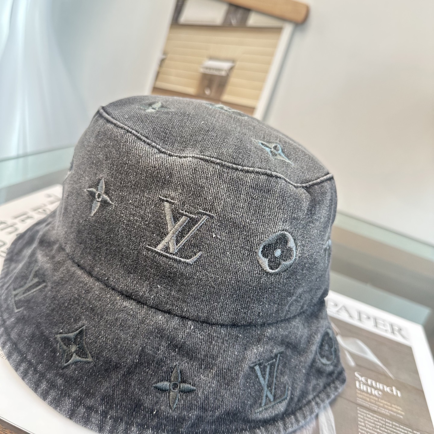 Lv路易威登2025 新款可遮阳帽女透气渔夫帽度假旅游拍照时尚搭子