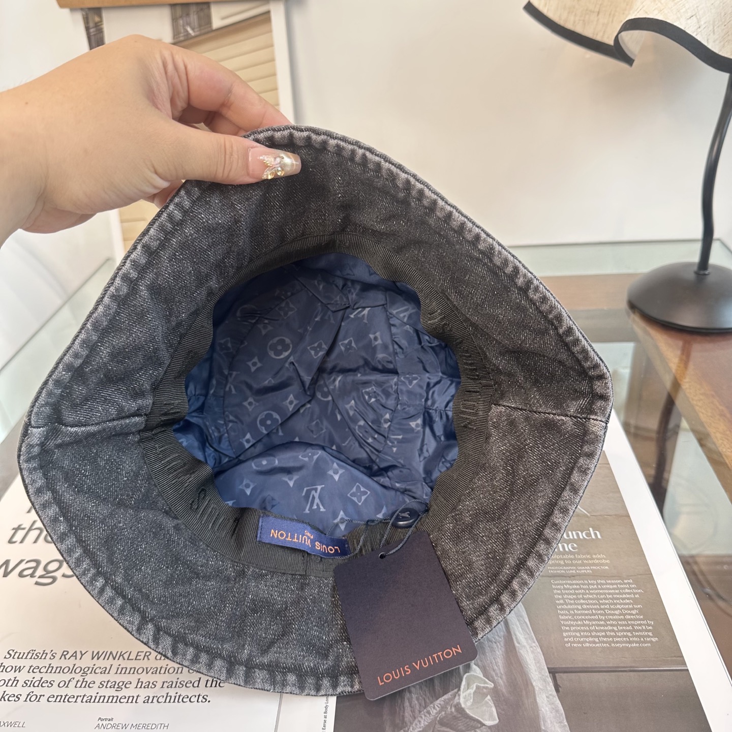 Lv路易威登2025 新款可遮阳帽女透气渔夫帽度假旅游拍照时尚搭子