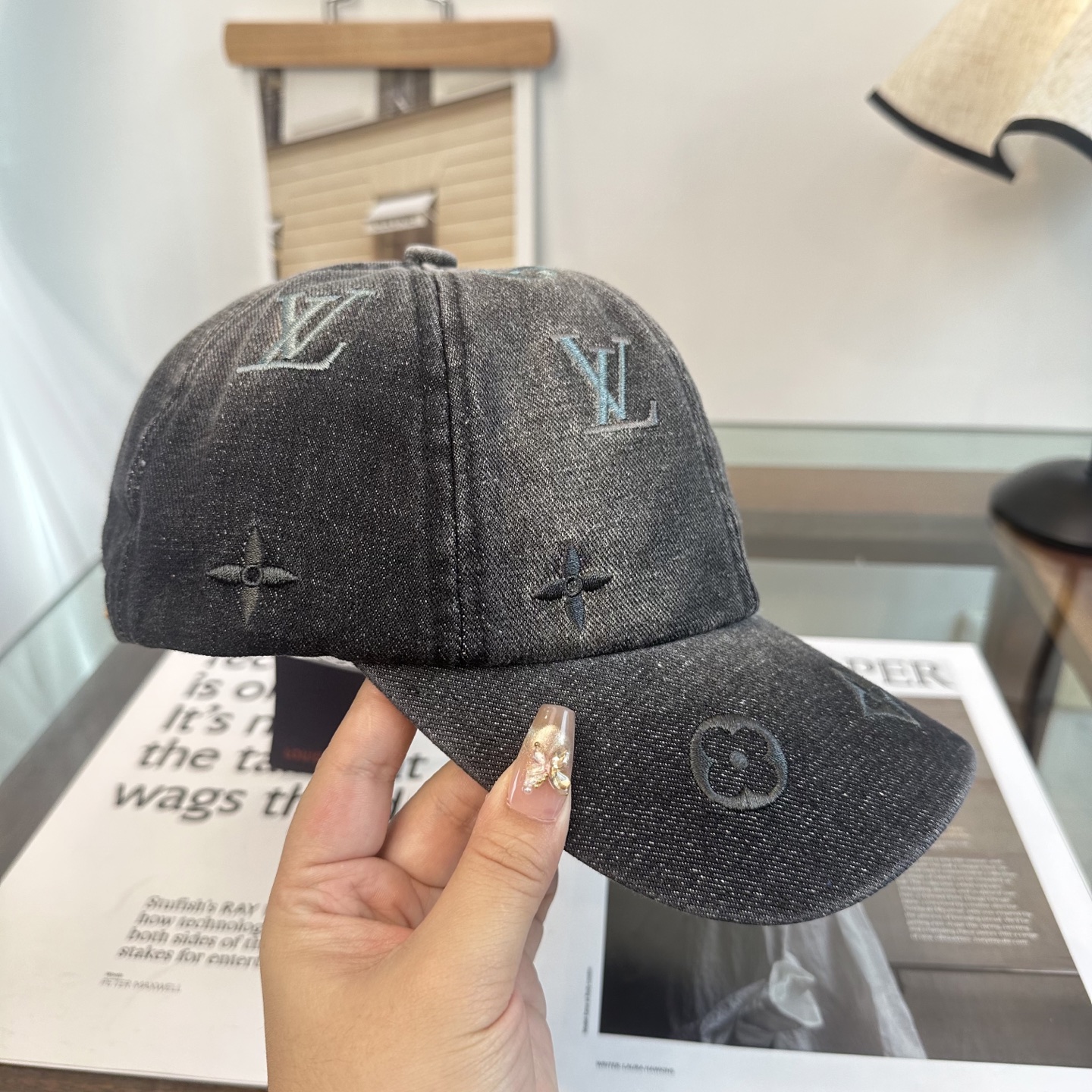 Louis Vuitton LouisVuitton 新款LV棒球帽，重工打造 高端 ，百搭款