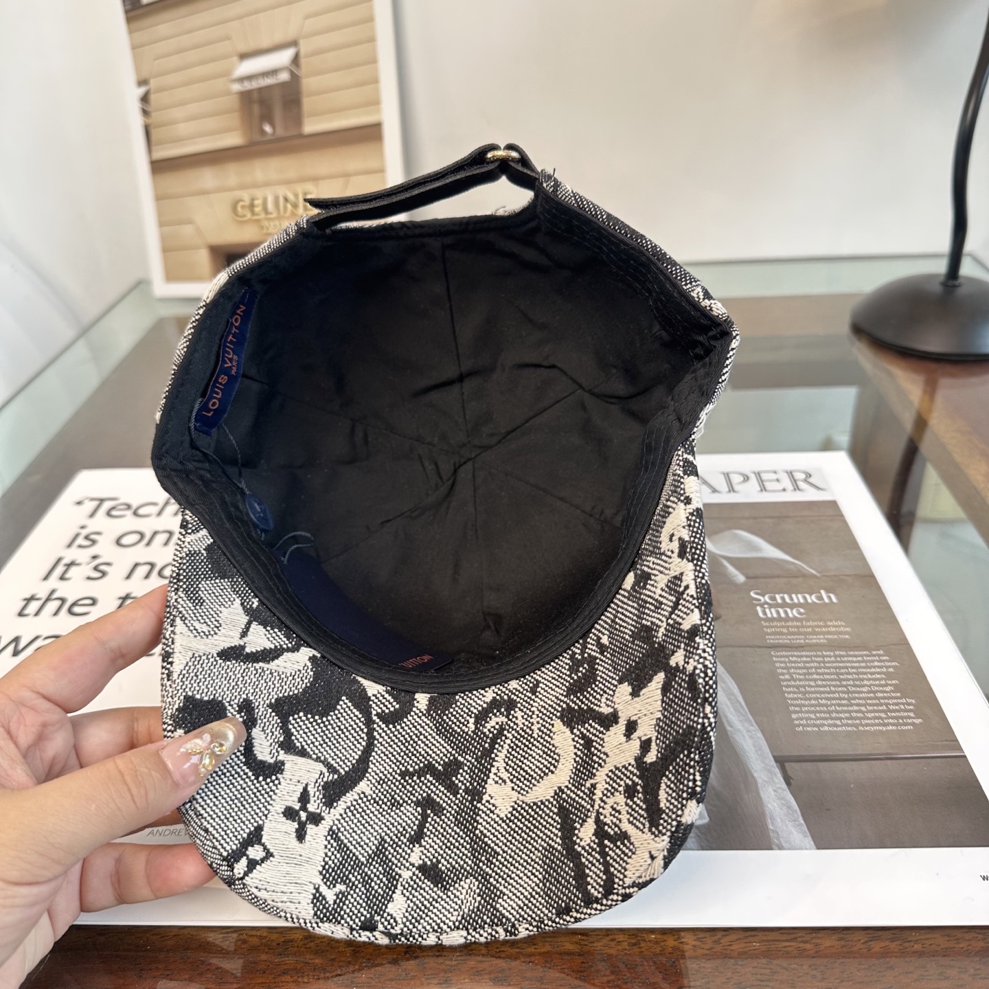🧢路易威登棒球帽 LouisVuitton😍新款LV棒球帽，重工打造♥️高端大气，百搭款🤗男女通用！