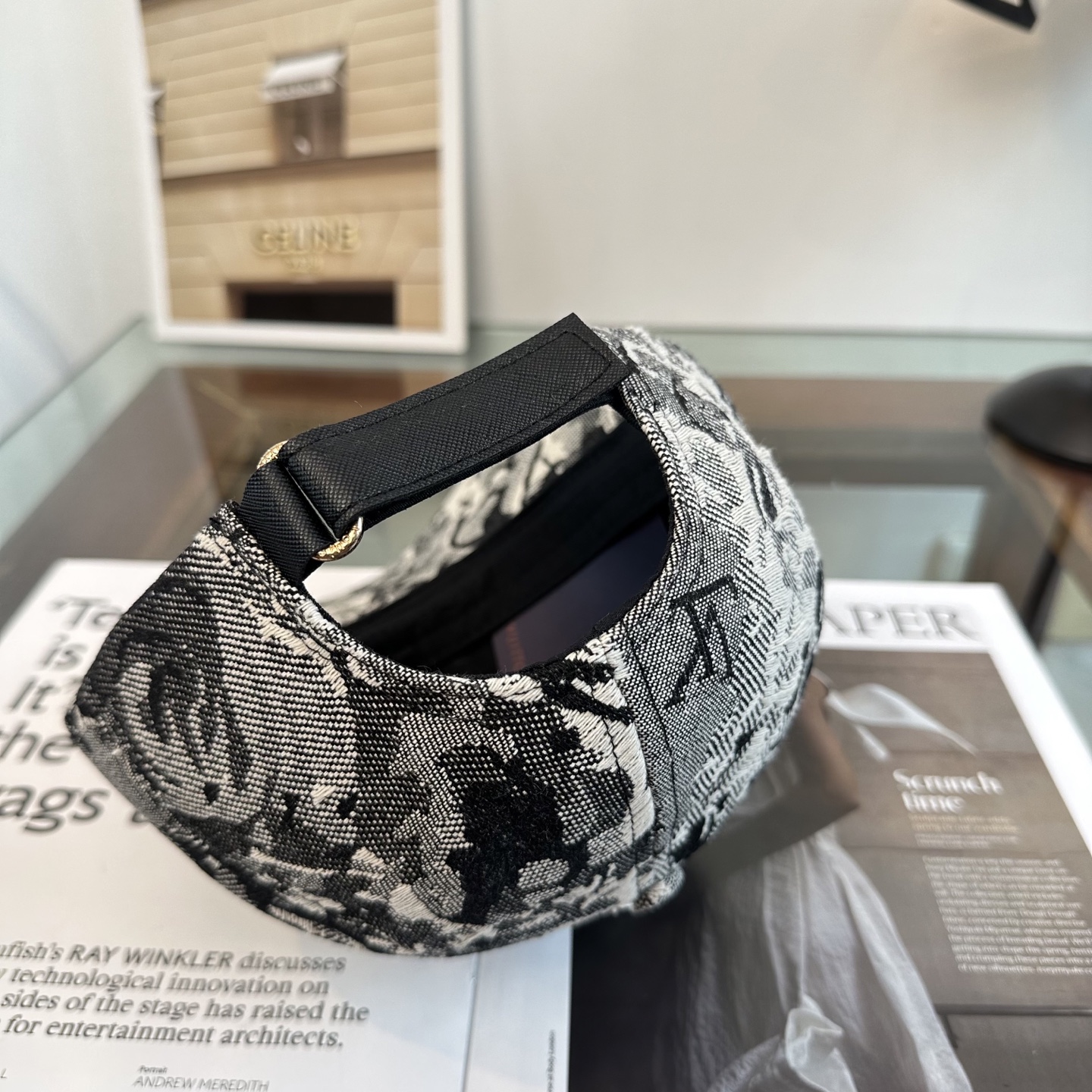 🧢路易威登棒球帽 LouisVuitton😍新款LV棒球帽，重工打造♥️高端大气，百搭款🤗男女通用！