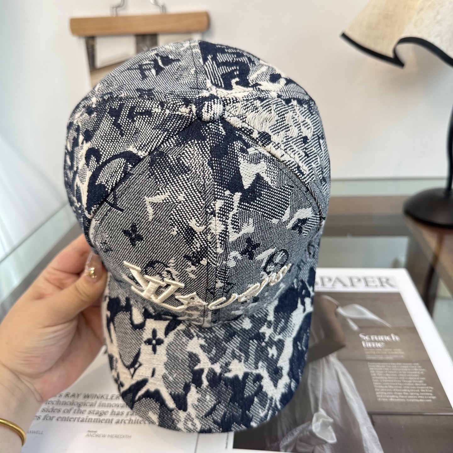 🧢路易威登棒球帽 LouisVuitton😍新款LV棒球帽，重工打造♥️高端大气，百搭款🤗男女通用！