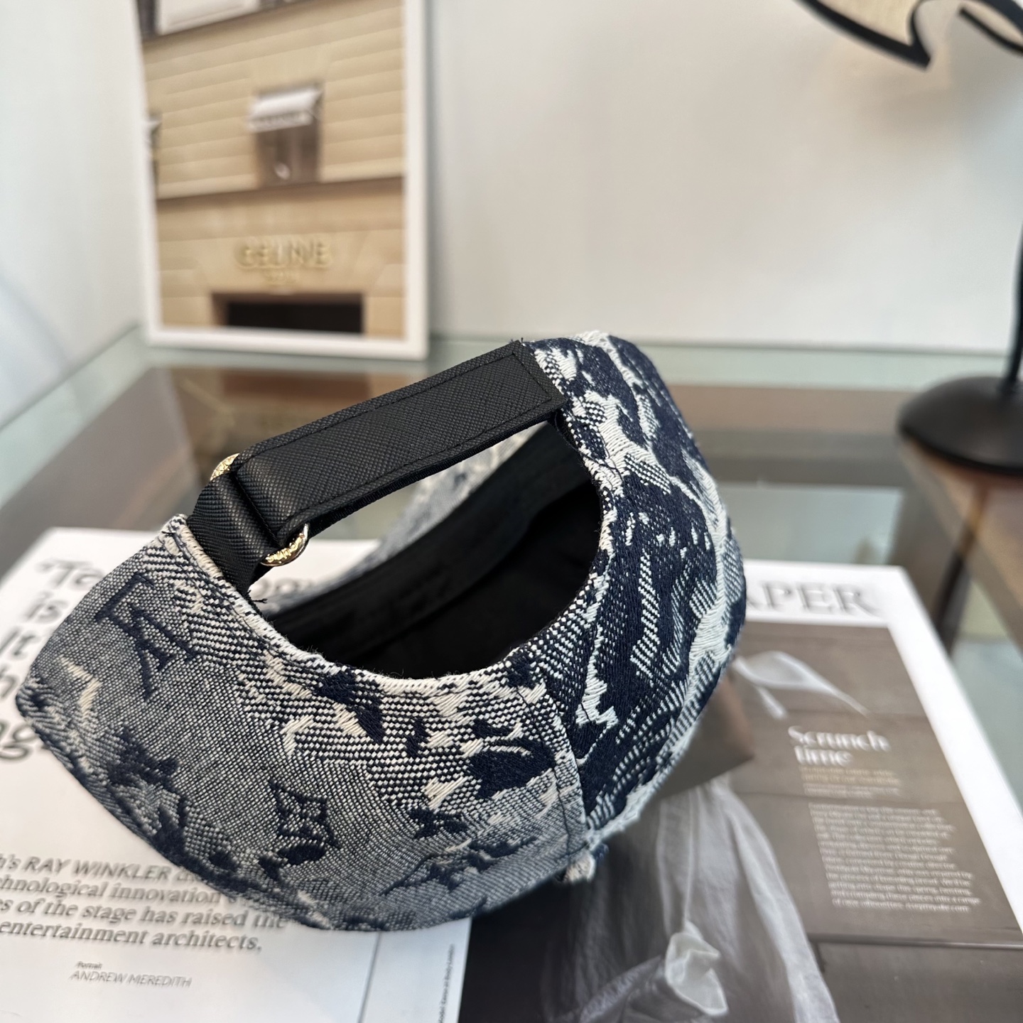 🧢路易威登棒球帽 LouisVuitton😍新款LV棒球帽，重工打造♥️高端大气，百搭款🤗男女通用！