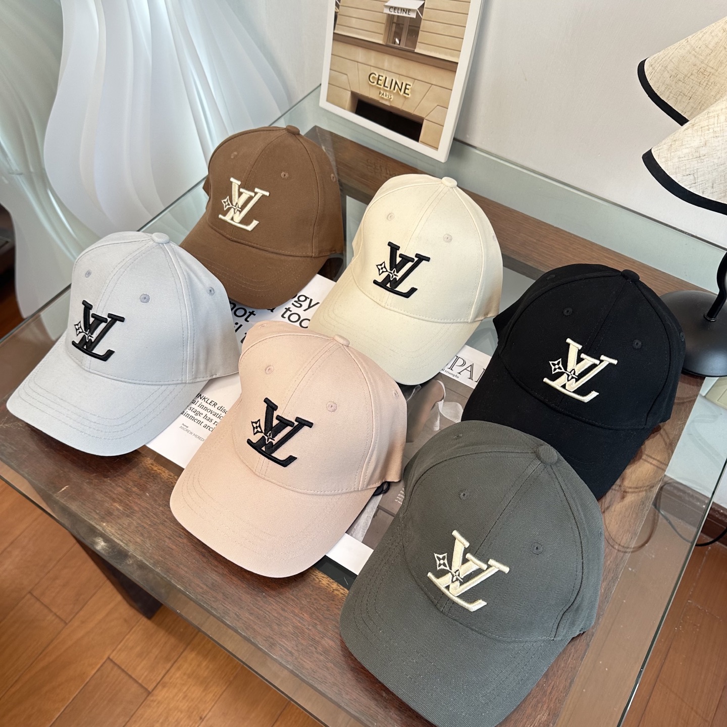 Louis Vuitton LouisVuitton 新款LV棒球帽，重工打造 高端 ，百搭款