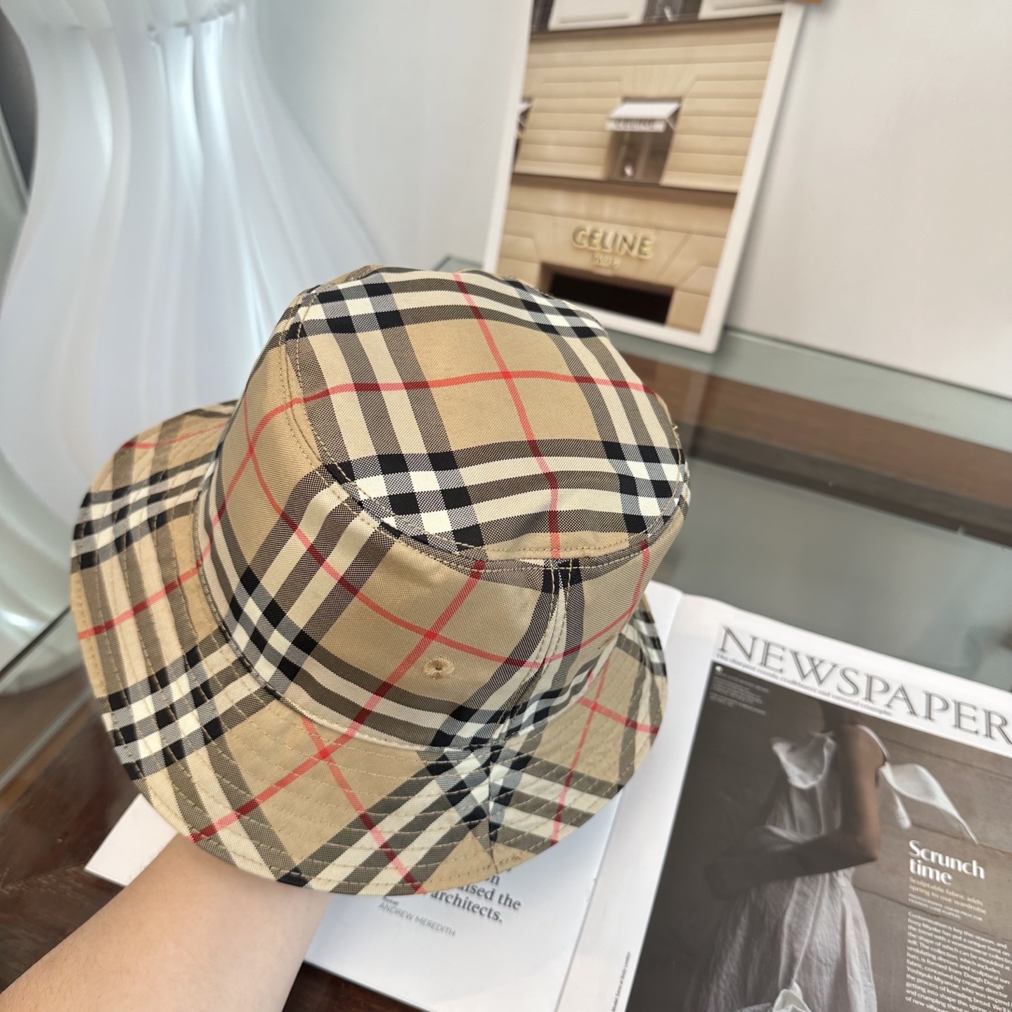 Burberry Burberry（巴宝莉） 渔夫帽 款 轻盈透气。完美版型，对格精准无误， 品质，独家 摄，男女适用