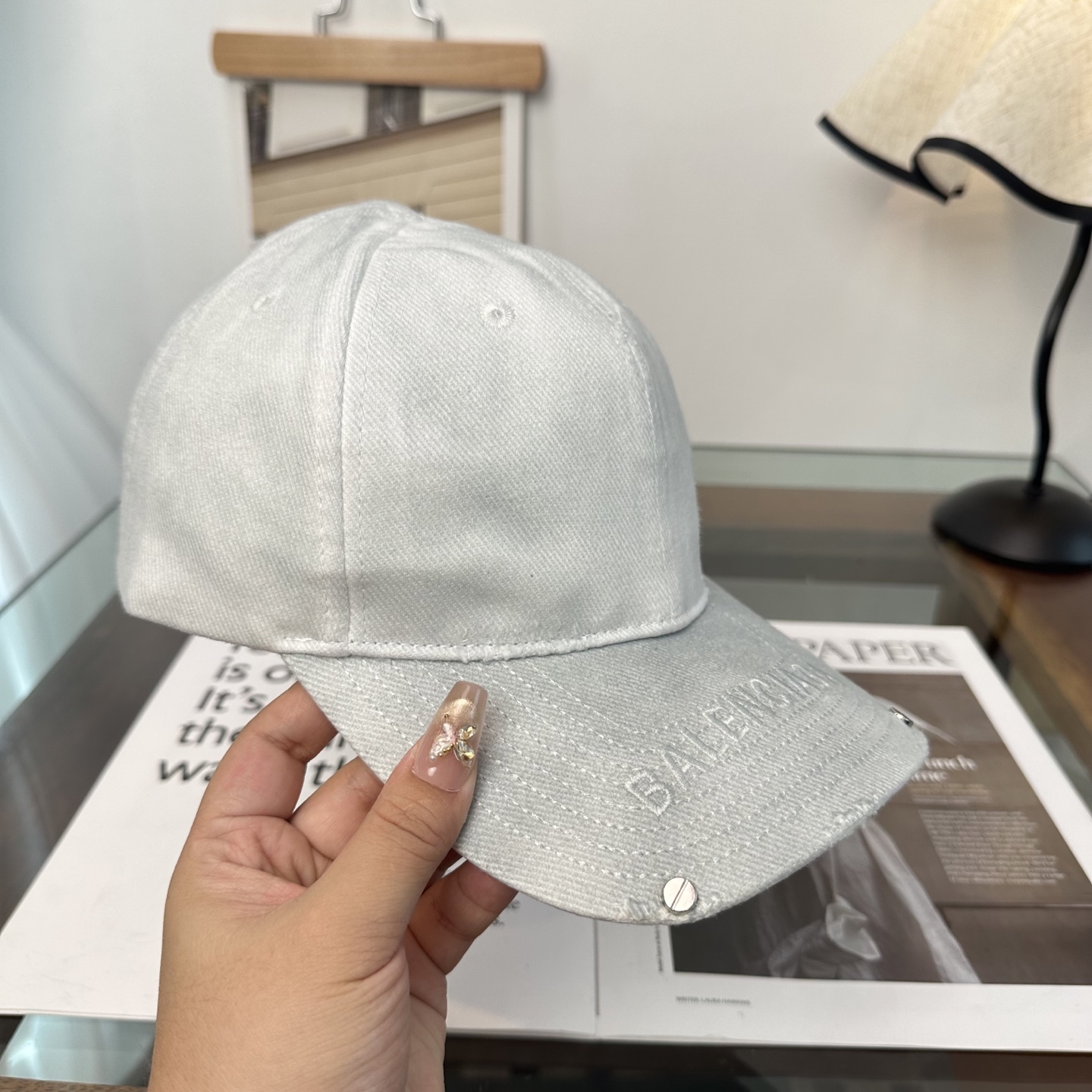 新品Balenciaga 巴黎世家字母新款棒球帽现货秒发🧢简约时尚超级无敌好看的帽子！情侣款！