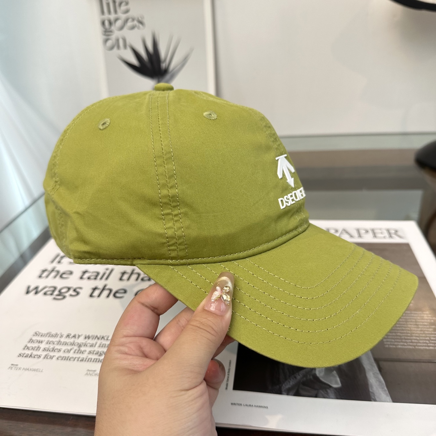 潮牌棒球帽 简单休闲风的棒球帽 减龄百搭 适配度很高！简单随性~出街拍照拗造型非常加分~男女同款 随意搭