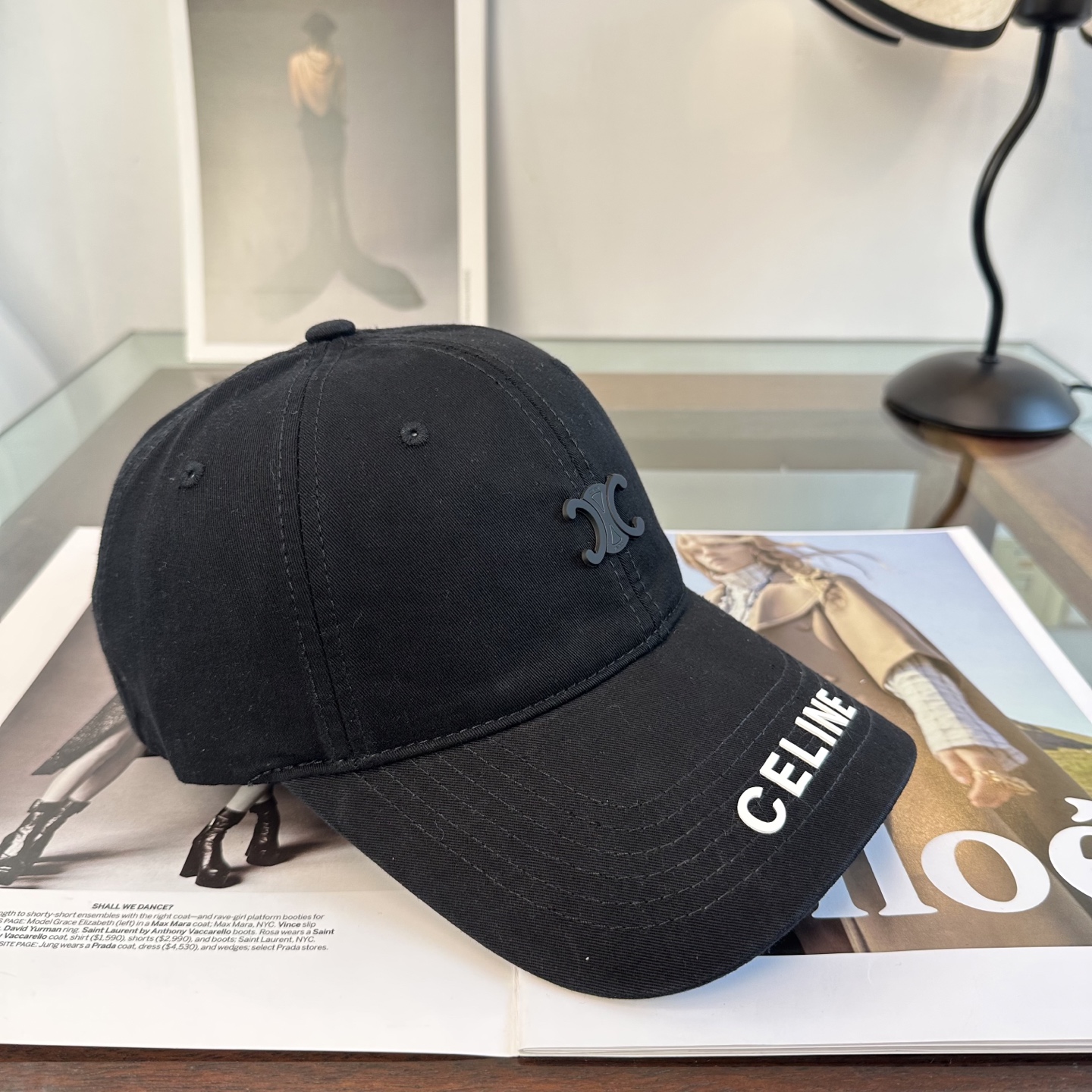 爆款CELINE（赛琳）简约明星同款最新棒球帽，时尚潮流，高端做工！每一个帽子都是用心之作！非一般的品质
